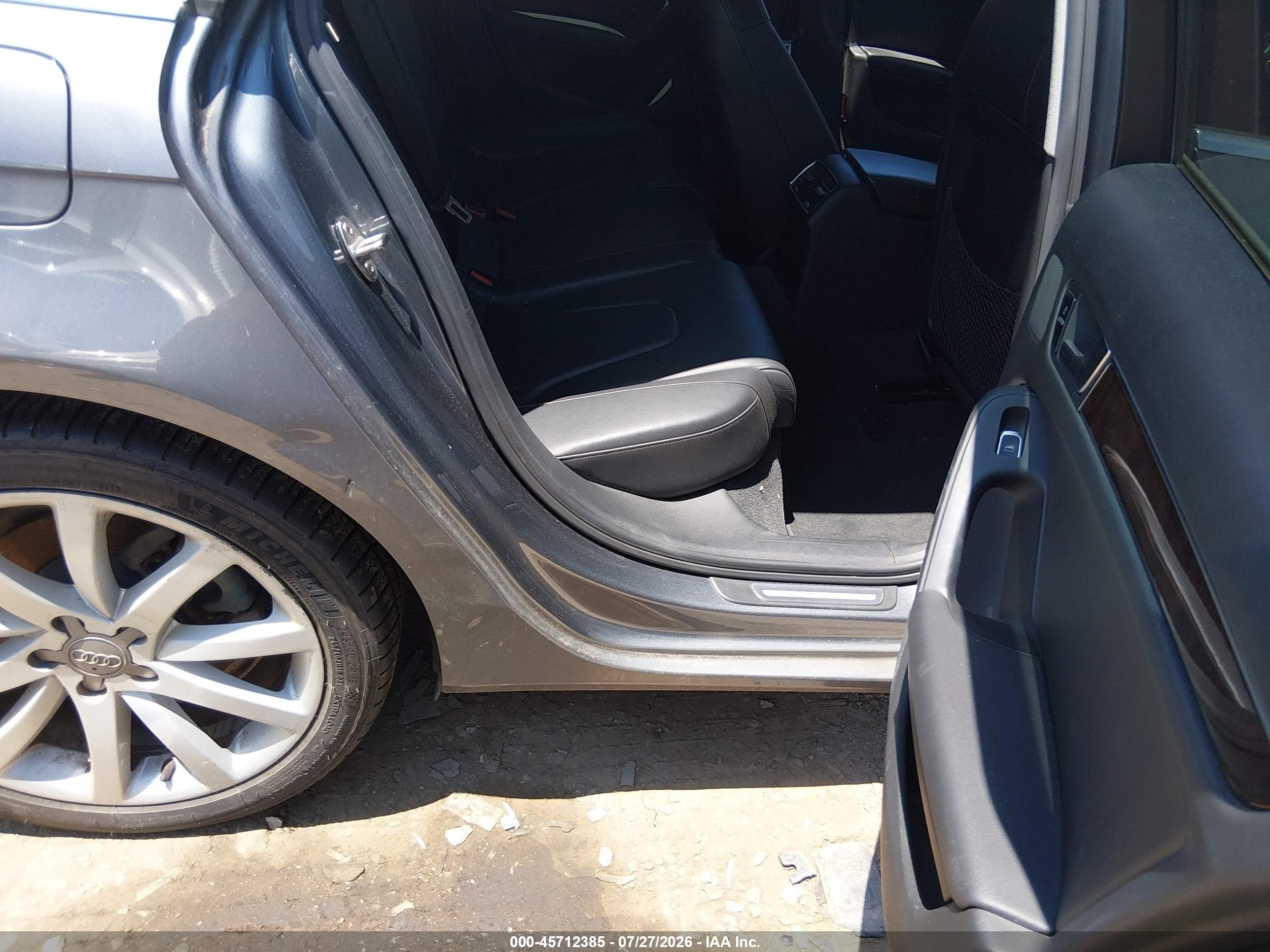 2013 Audi A4 2.0t Premium Gray vin: WAUFFAFL2DA140077
