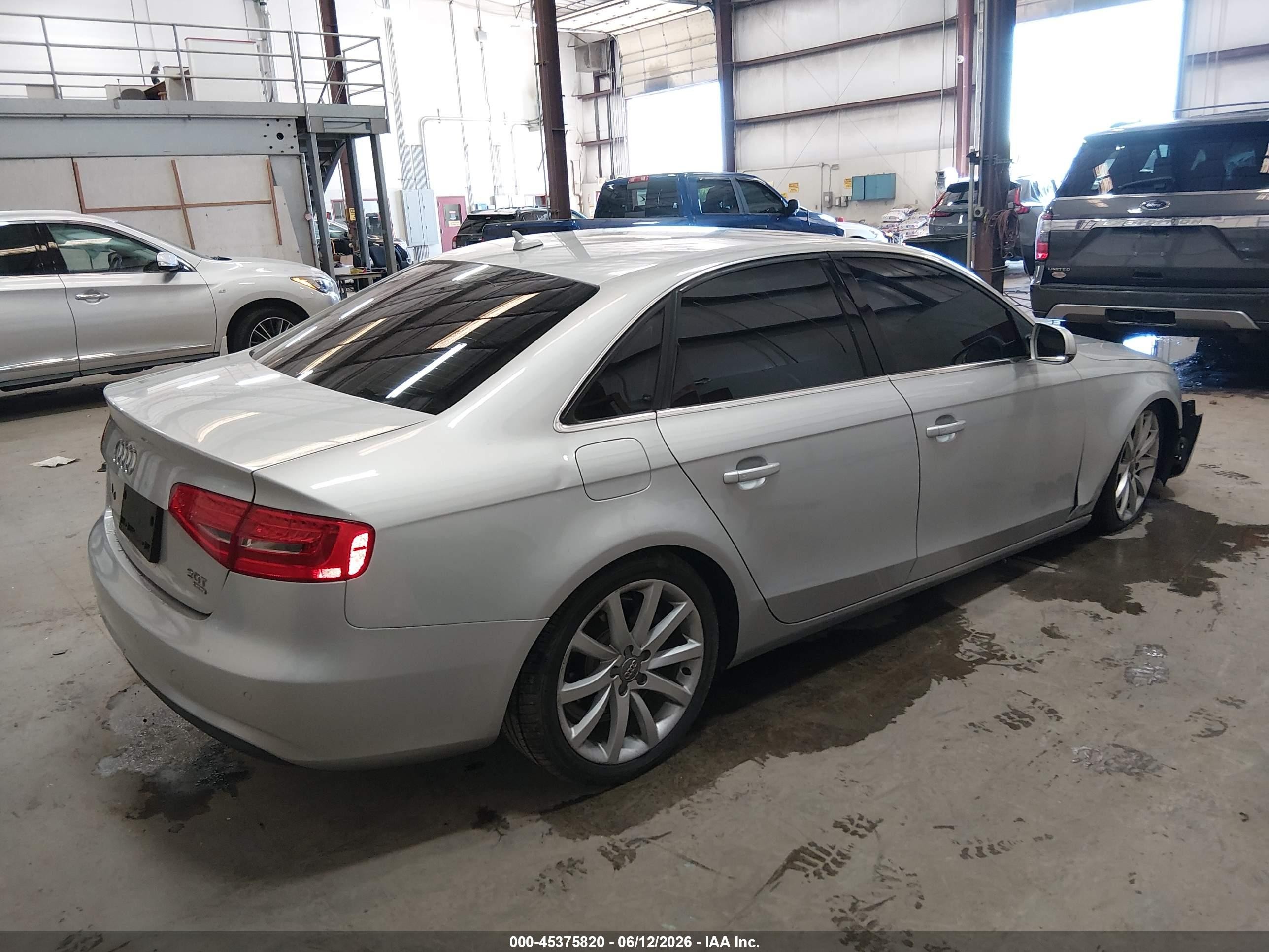 2013 Audi A4 2.0t Premium Silver vin: WAUFFAFL2DN004430