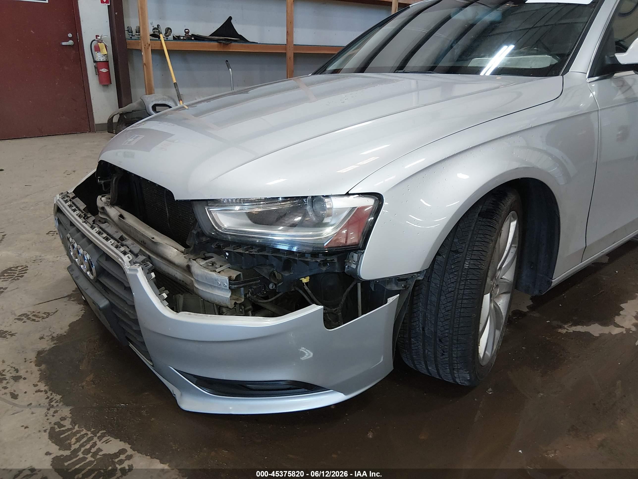 2013 Audi A4 2.0t Premium Silver vin: WAUFFAFL2DN004430