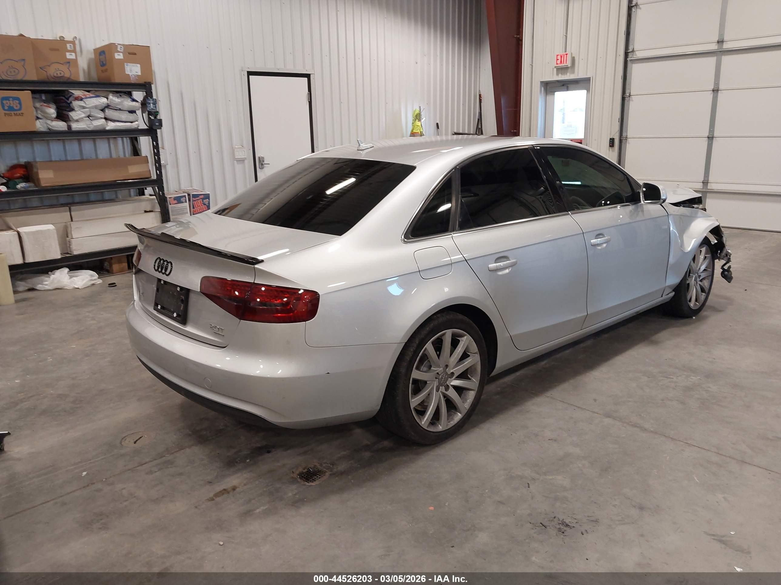 2013 Audi A4 2.0t Premium Silver vin: WAUFFAFL2DN019171