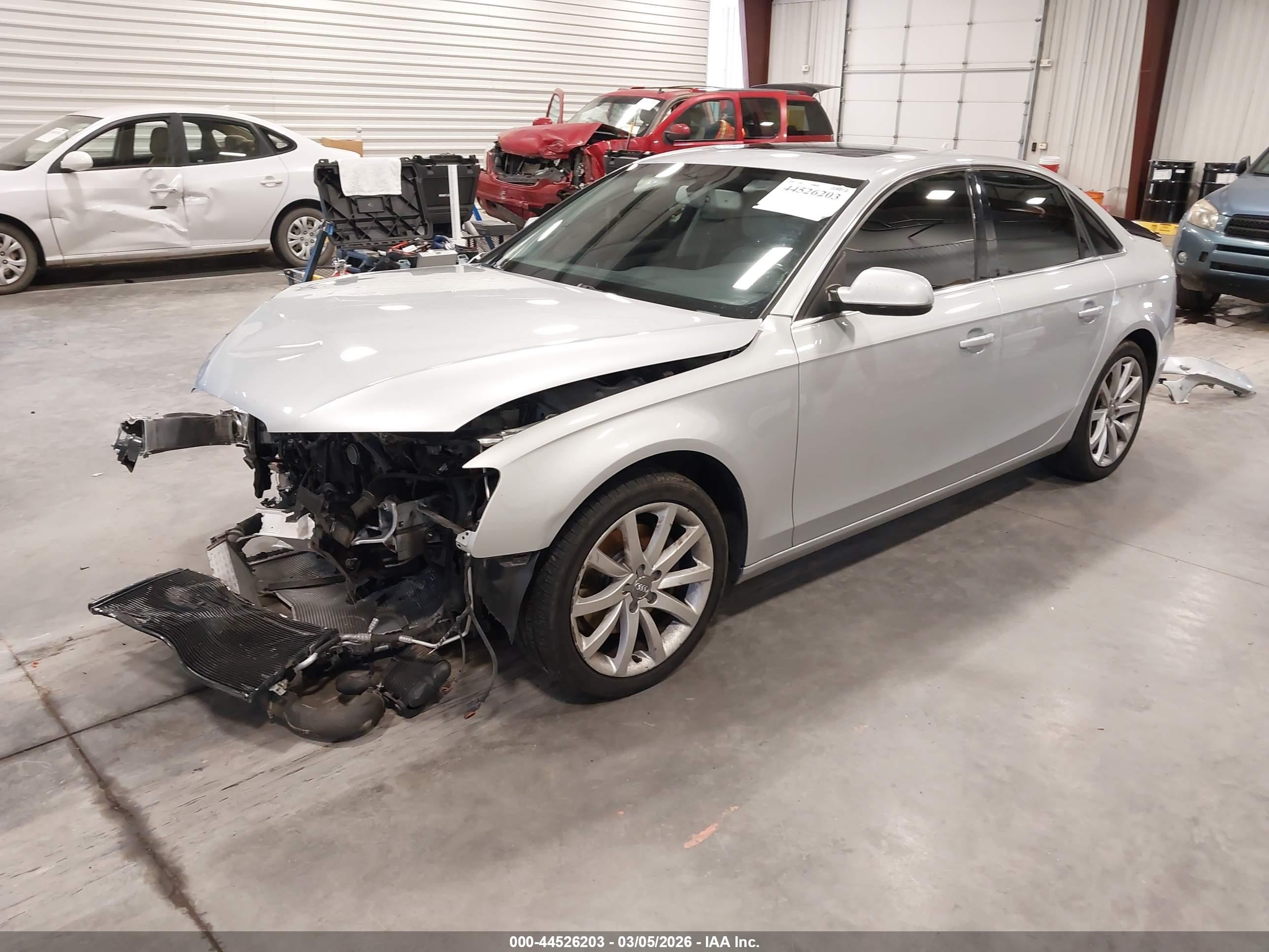 2013 Audi A4 2.0t Premium Silver vin: WAUFFAFL2DN019171
