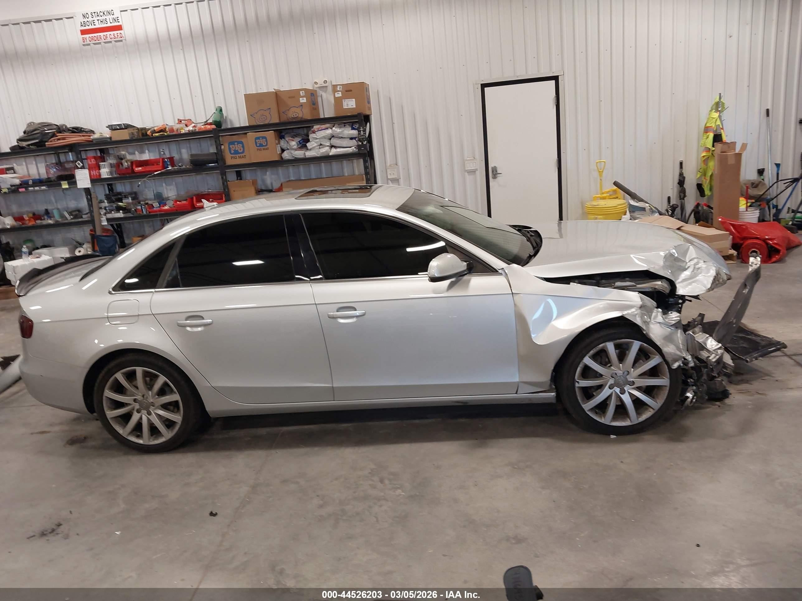 2013 Audi A4 2.0t Premium Silver vin: WAUFFAFL2DN019171