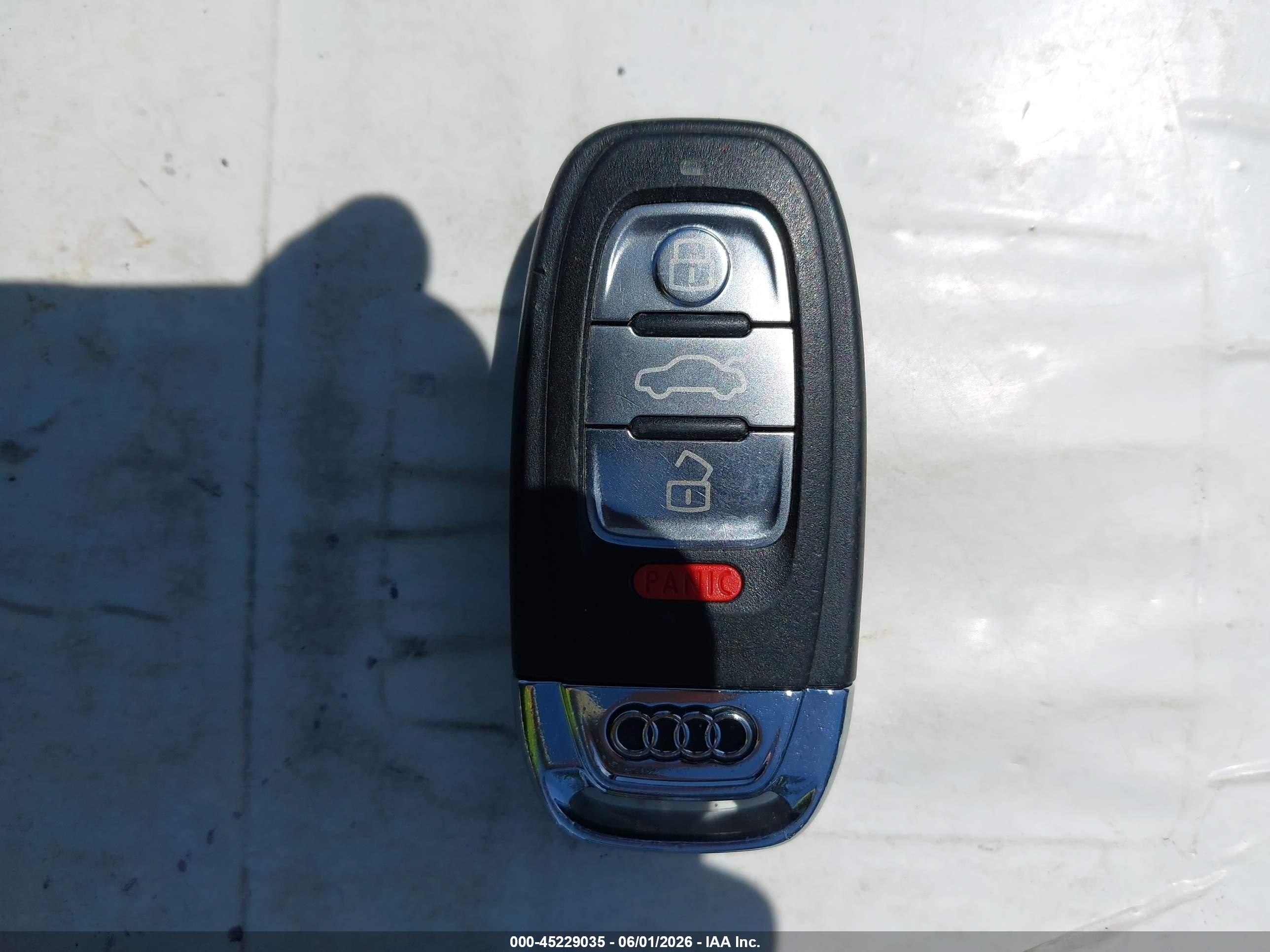 2014 Audi A4 2.0t Premium Silver vin: WAUFFAFL2EA085308