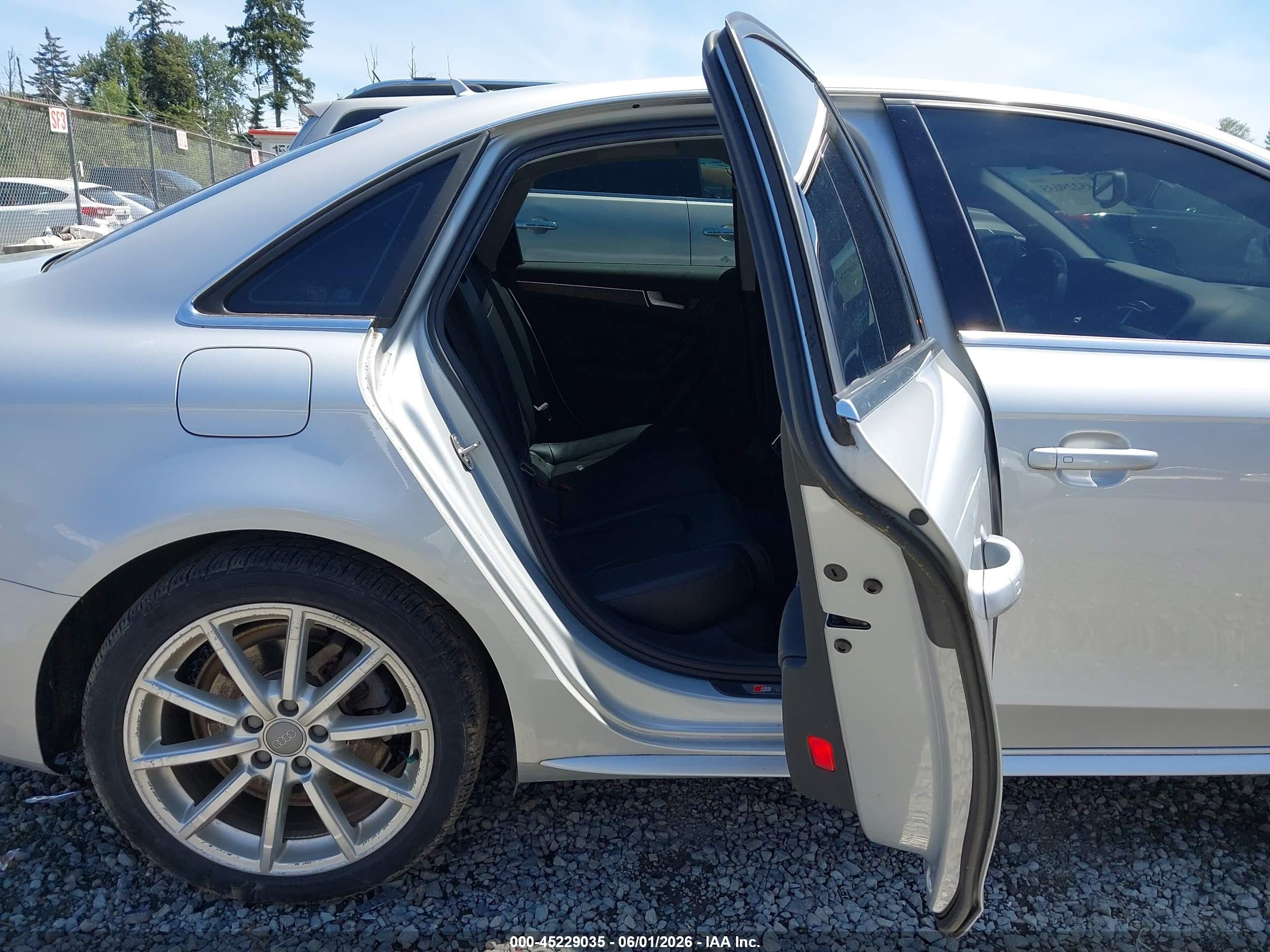 2014 Audi A4 2.0t Premium Silver vin: WAUFFAFL2EA085308