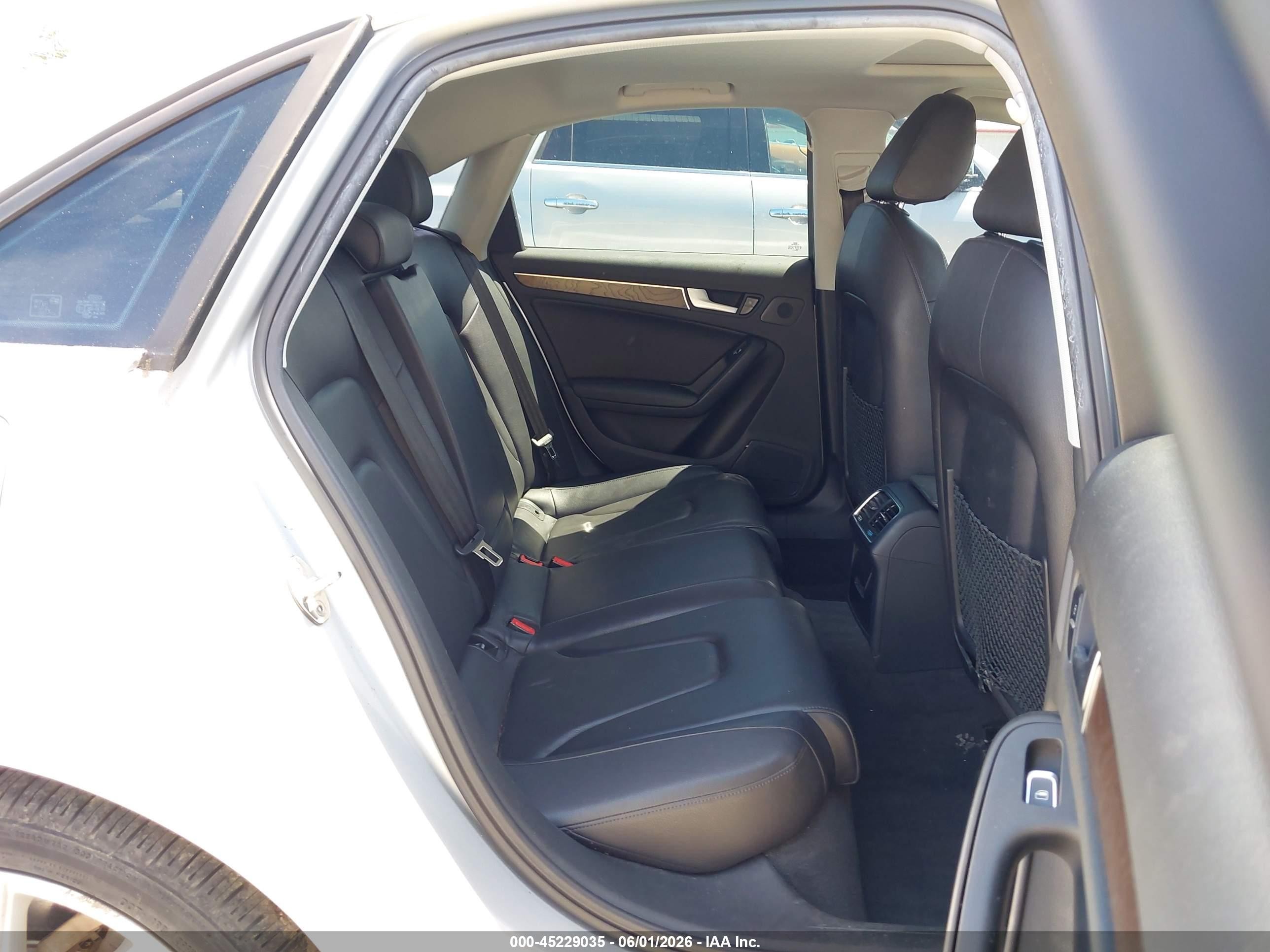 2014 Audi A4 2.0t Premium Silver vin: WAUFFAFL2EA085308