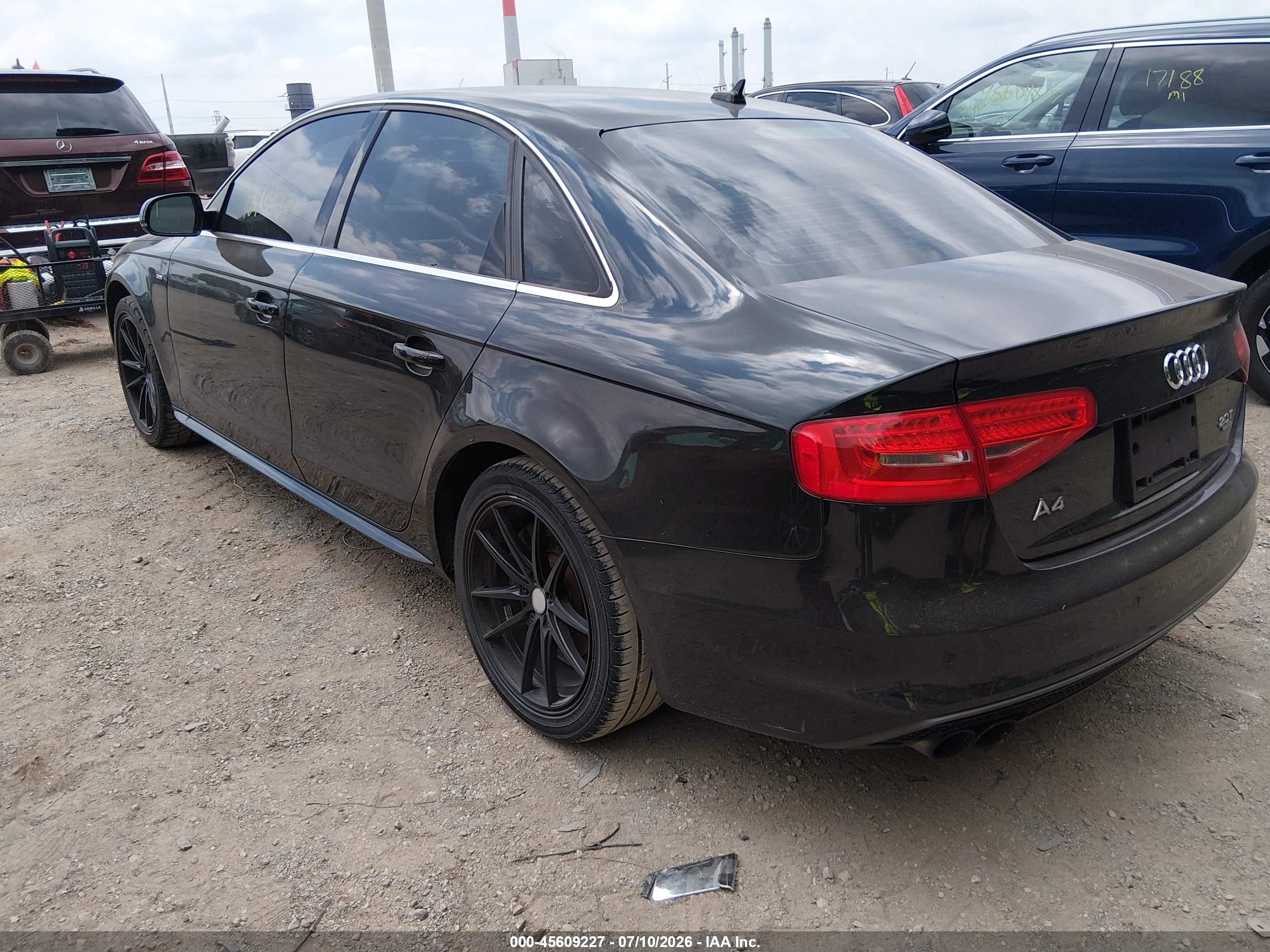 2015 Audi A4 2.0t Premium Черный vin: WAUFFAFL2FN006875