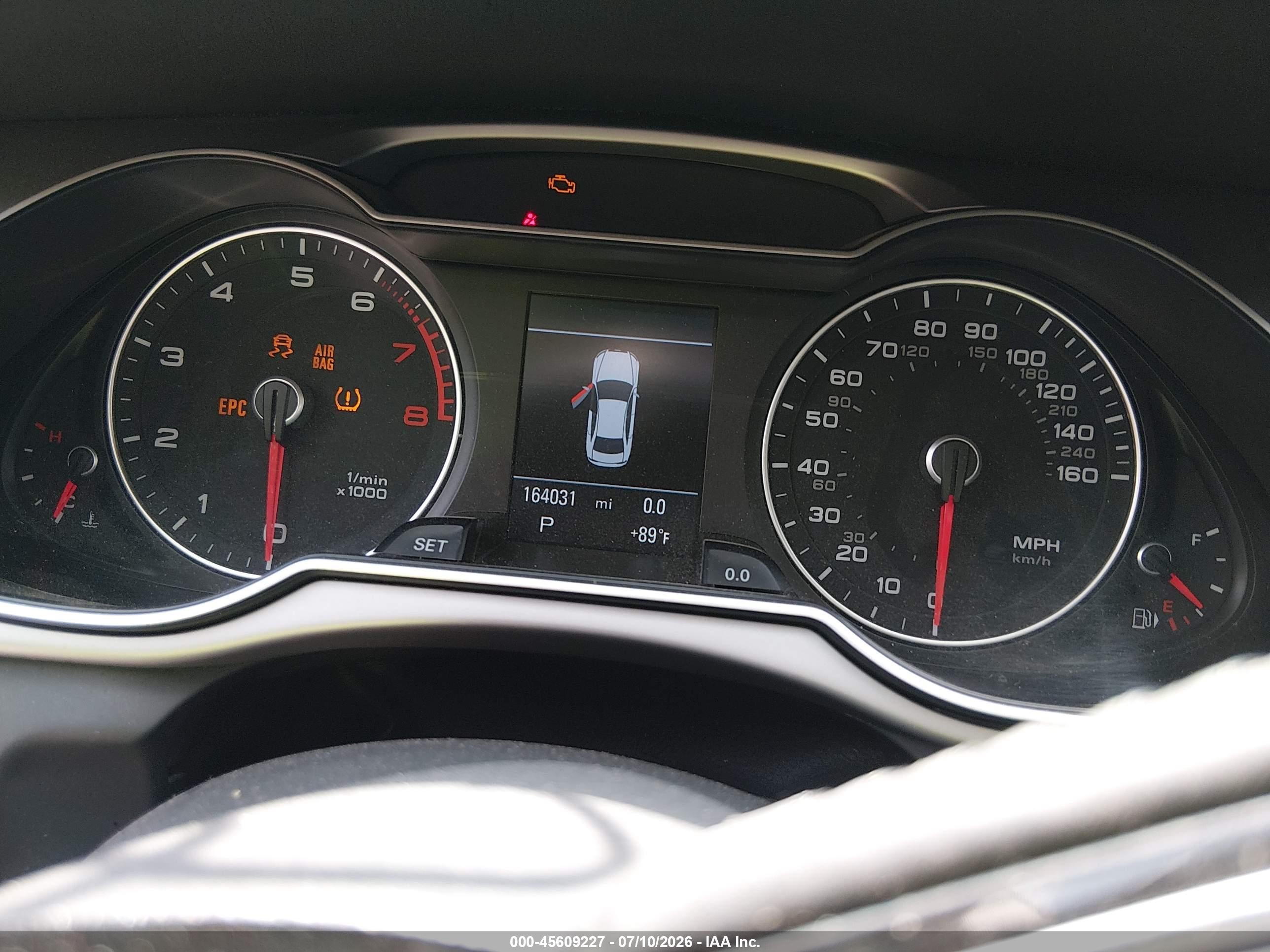 2015 Audi A4 2.0t Premium Черный vin: WAUFFAFL2FN006875