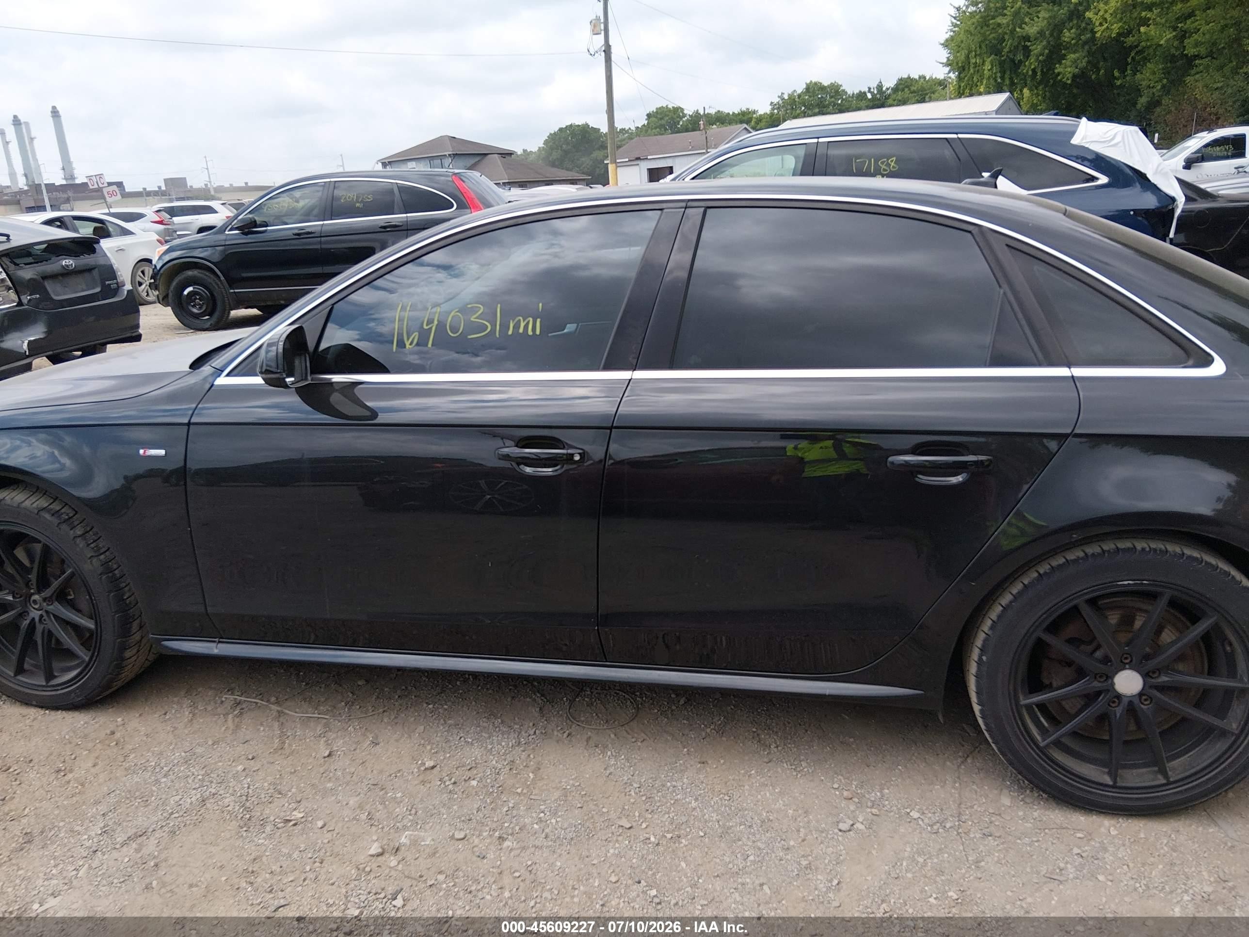 2015 Audi A4 2.0t Premium Черный vin: WAUFFAFL2FN006875