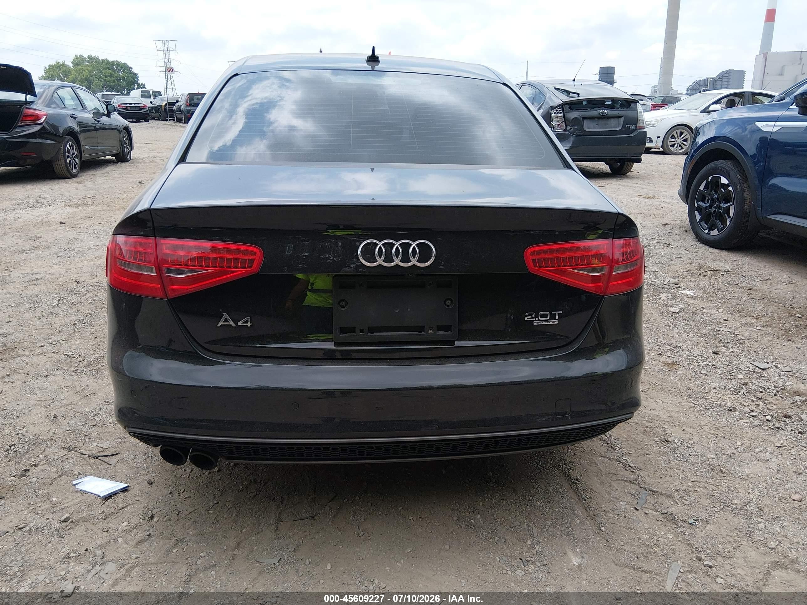 2015 Audi A4 2.0t Premium Черный vin: WAUFFAFL2FN006875