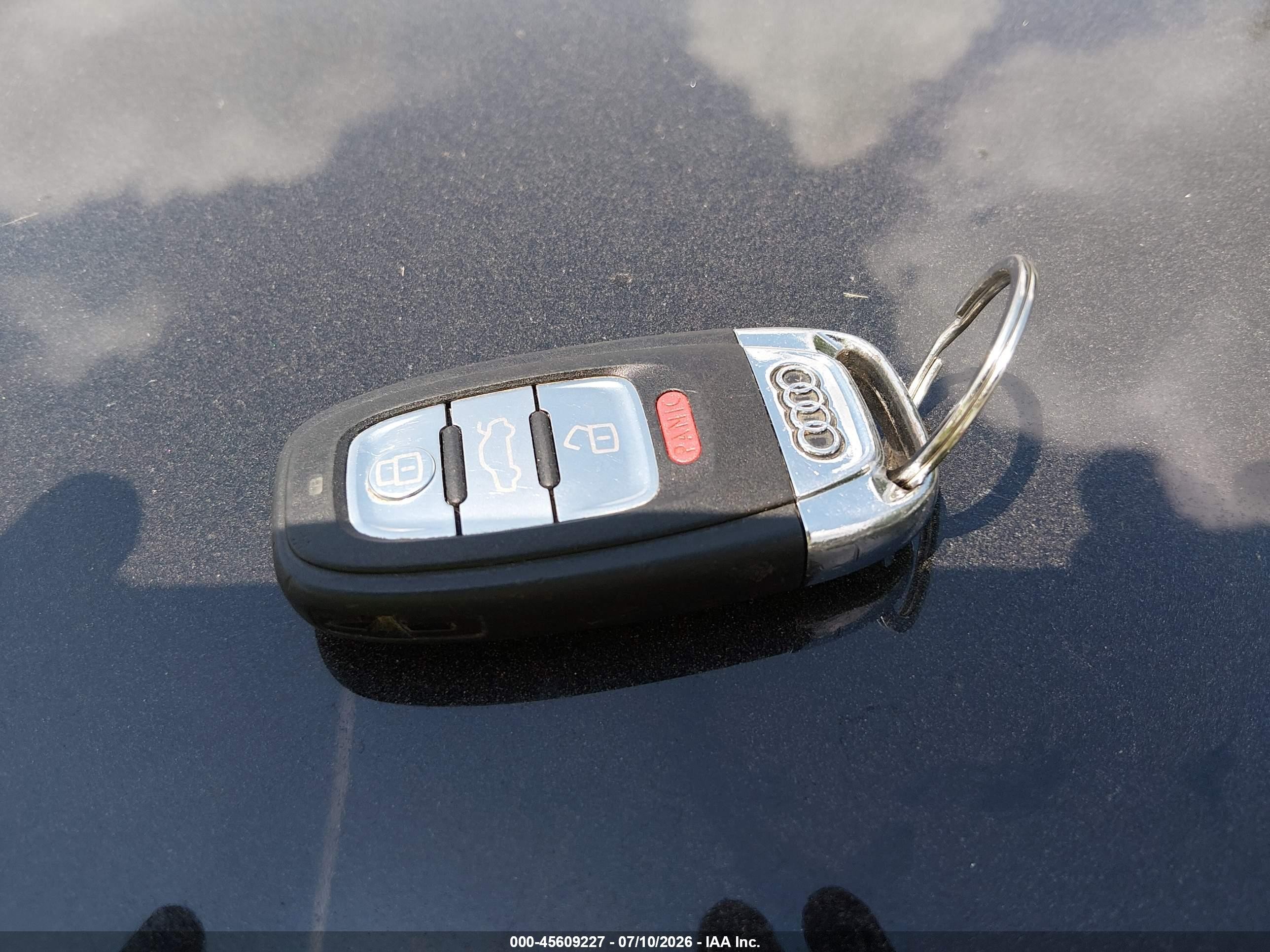 2015 Audi A4 2.0t Premium Черный vin: WAUFFAFL2FN006875