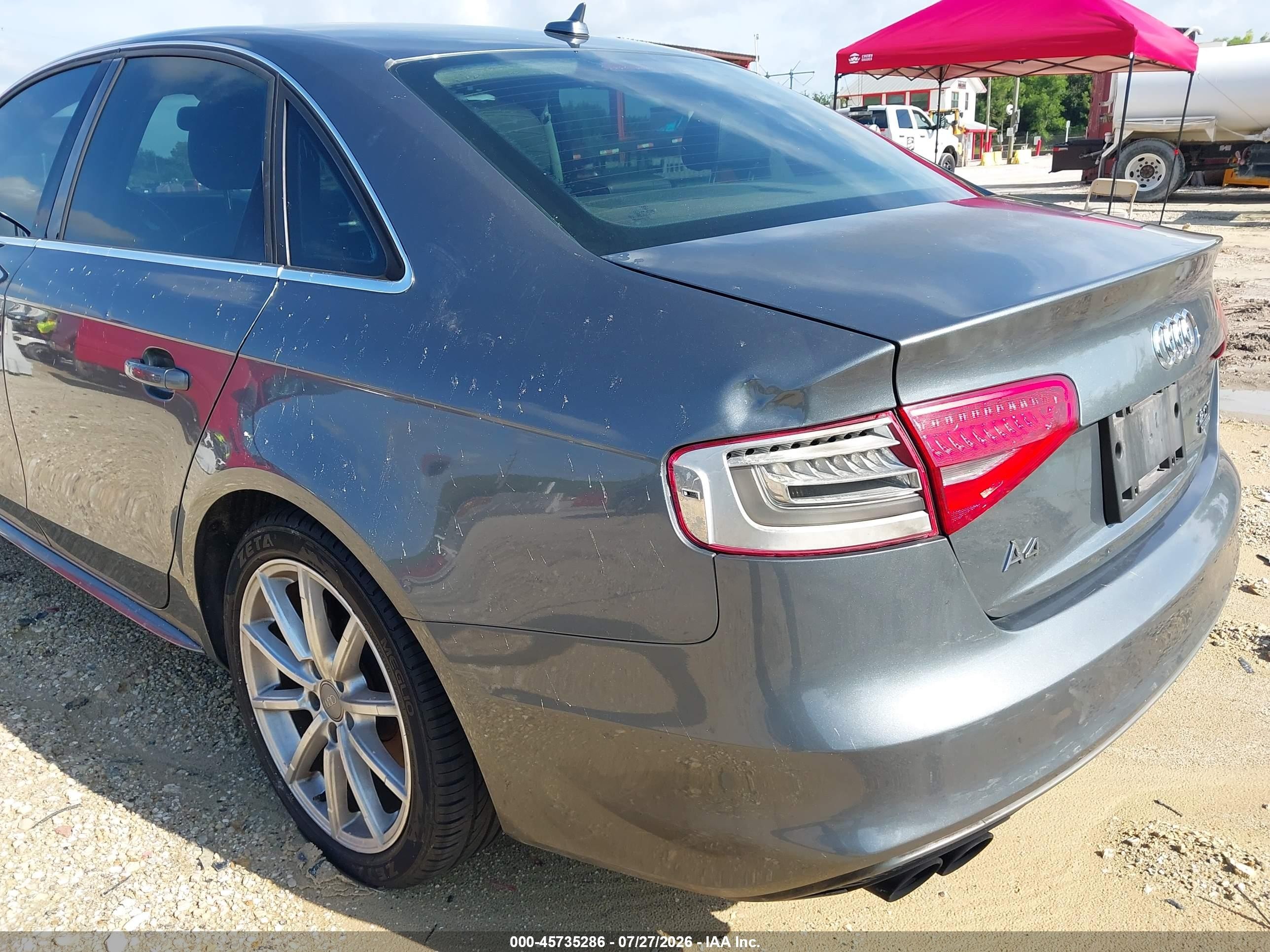 2015 Audi A4 2.0t Premium Gray vin: WAUFFAFL2FN037673