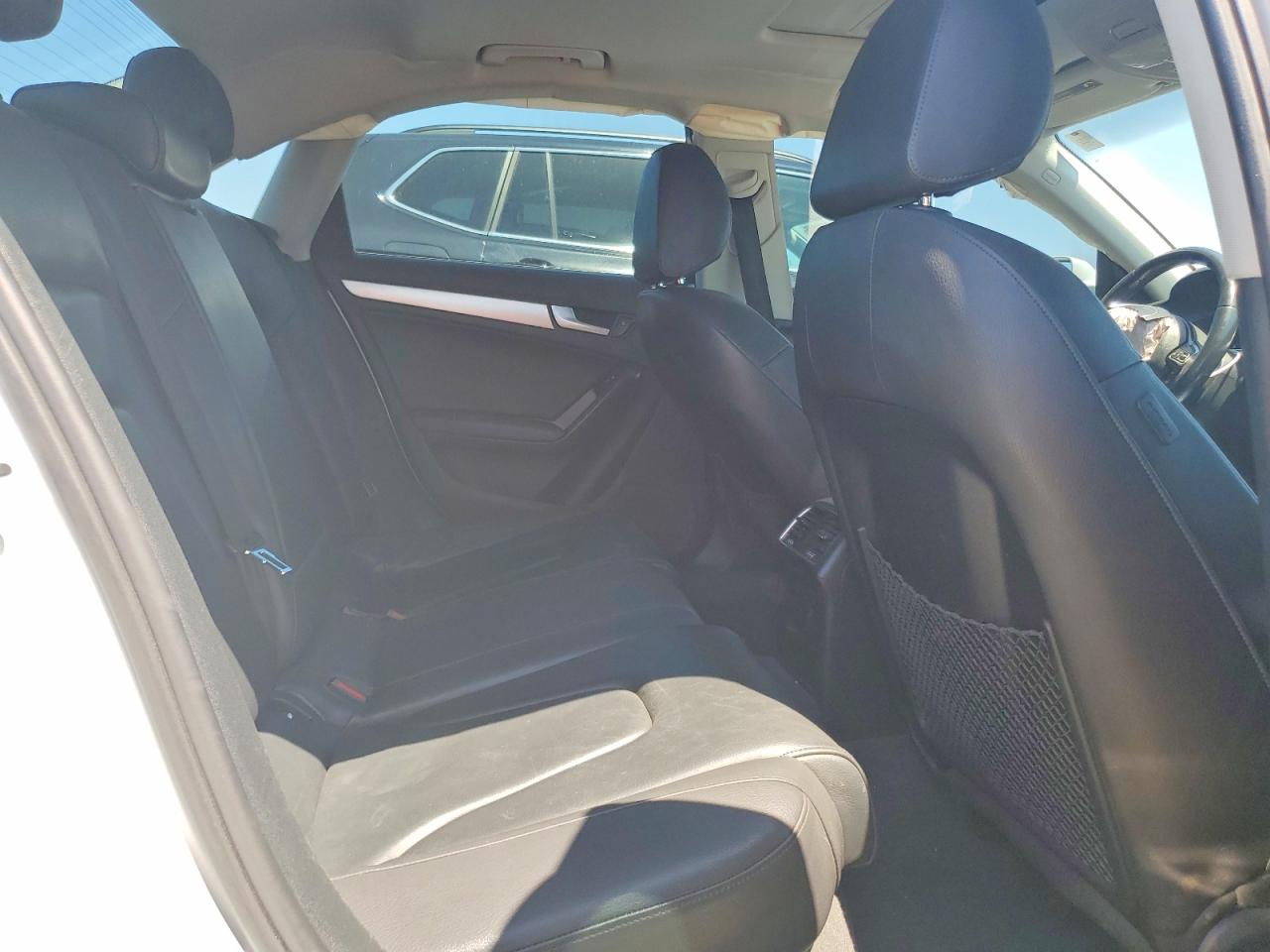 2015 Audi A4 Premium Plus White vin: WAUFFAFL2FN039181