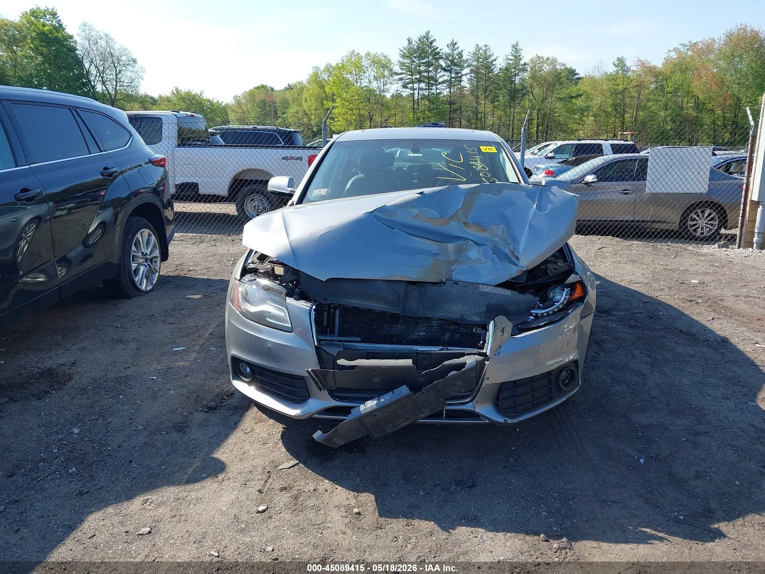 2010 Audi A4 2.0t Premium Silver vin: WAUFFAFL3AN059304