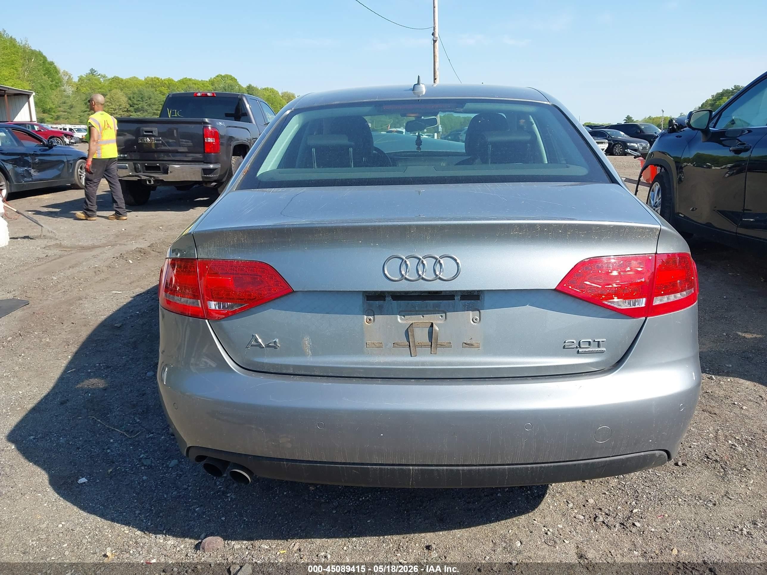 2010 Audi A4 2.0t Premium Silver vin: WAUFFAFL3AN059304