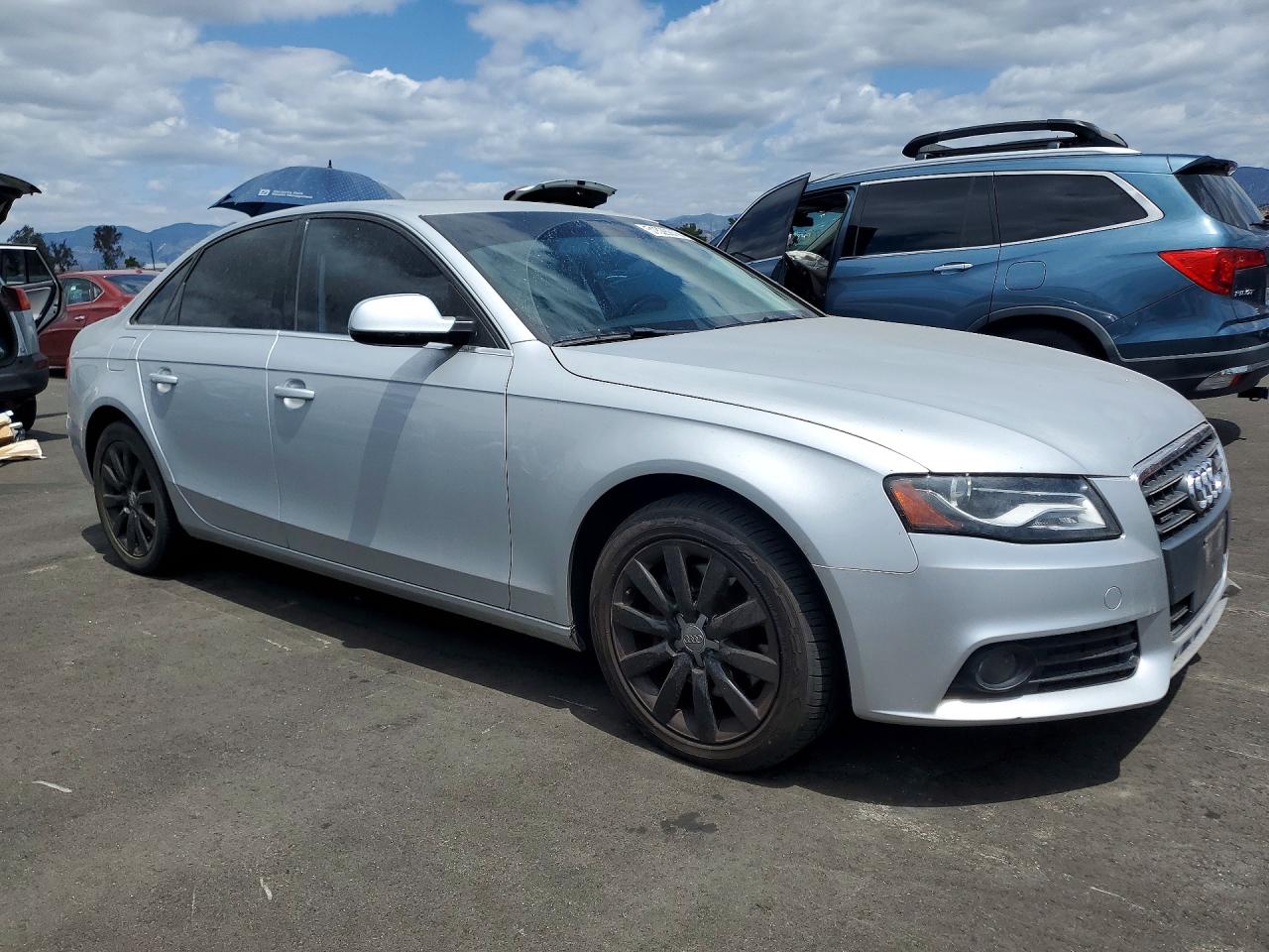 2011 Audi A4 Premium Plus Silver vin: WAUFFAFL3BN052662