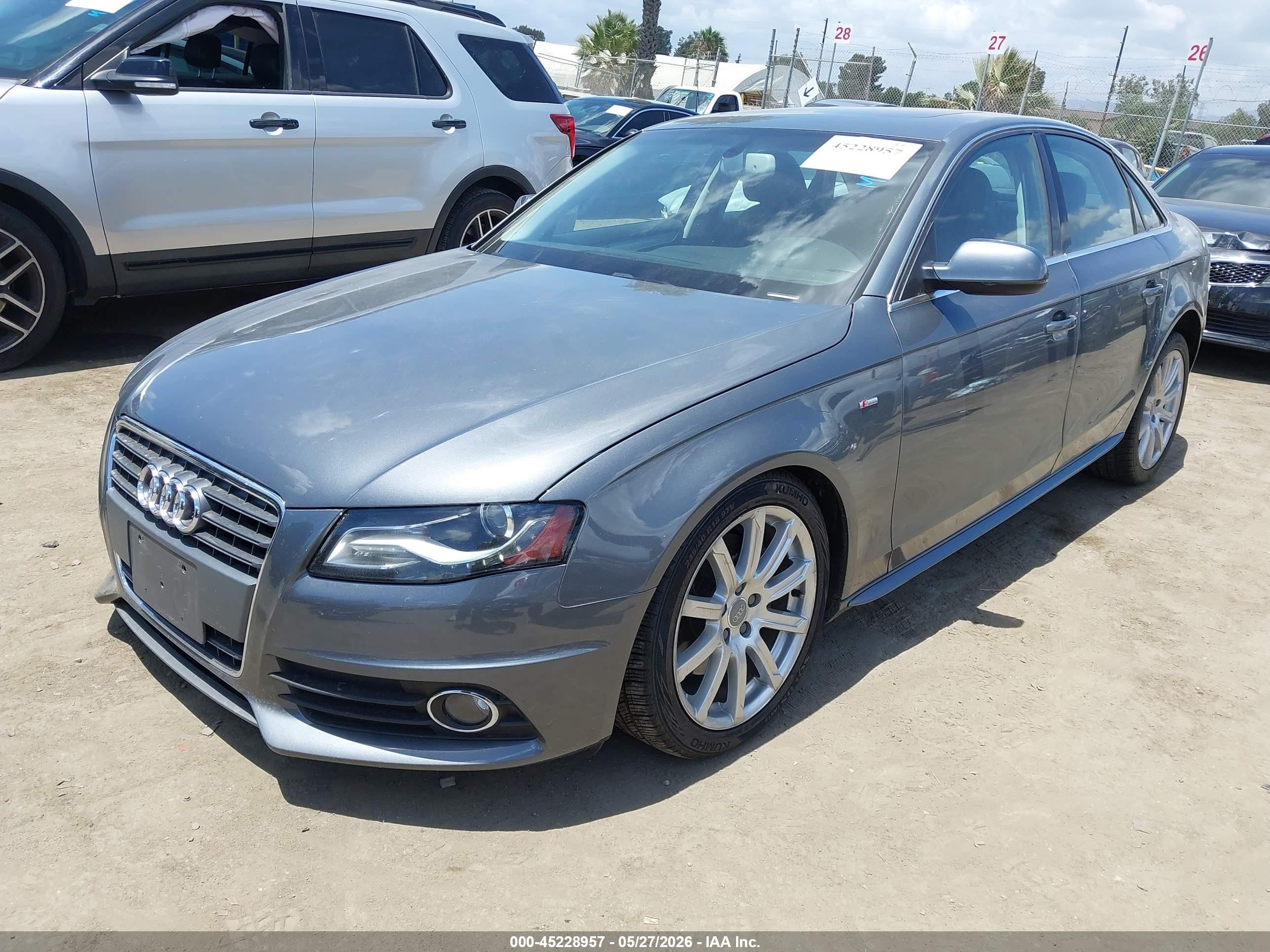 2012 Audi A4 2.0t Premium Gray vin: WAUFFAFL3CN013961