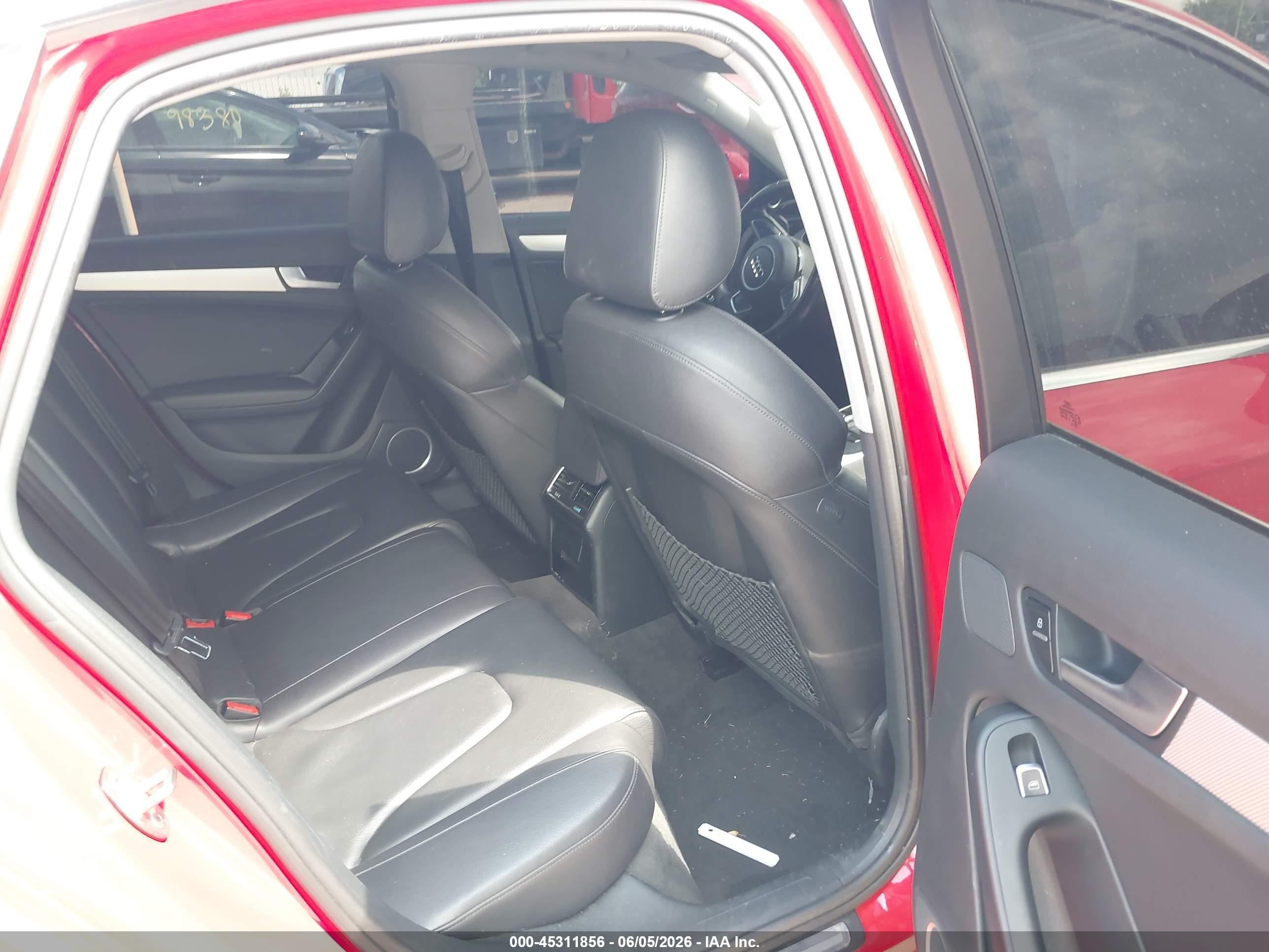 2013 Audi A4 2.0t Premium Red vin: WAUFFAFL3DA167191