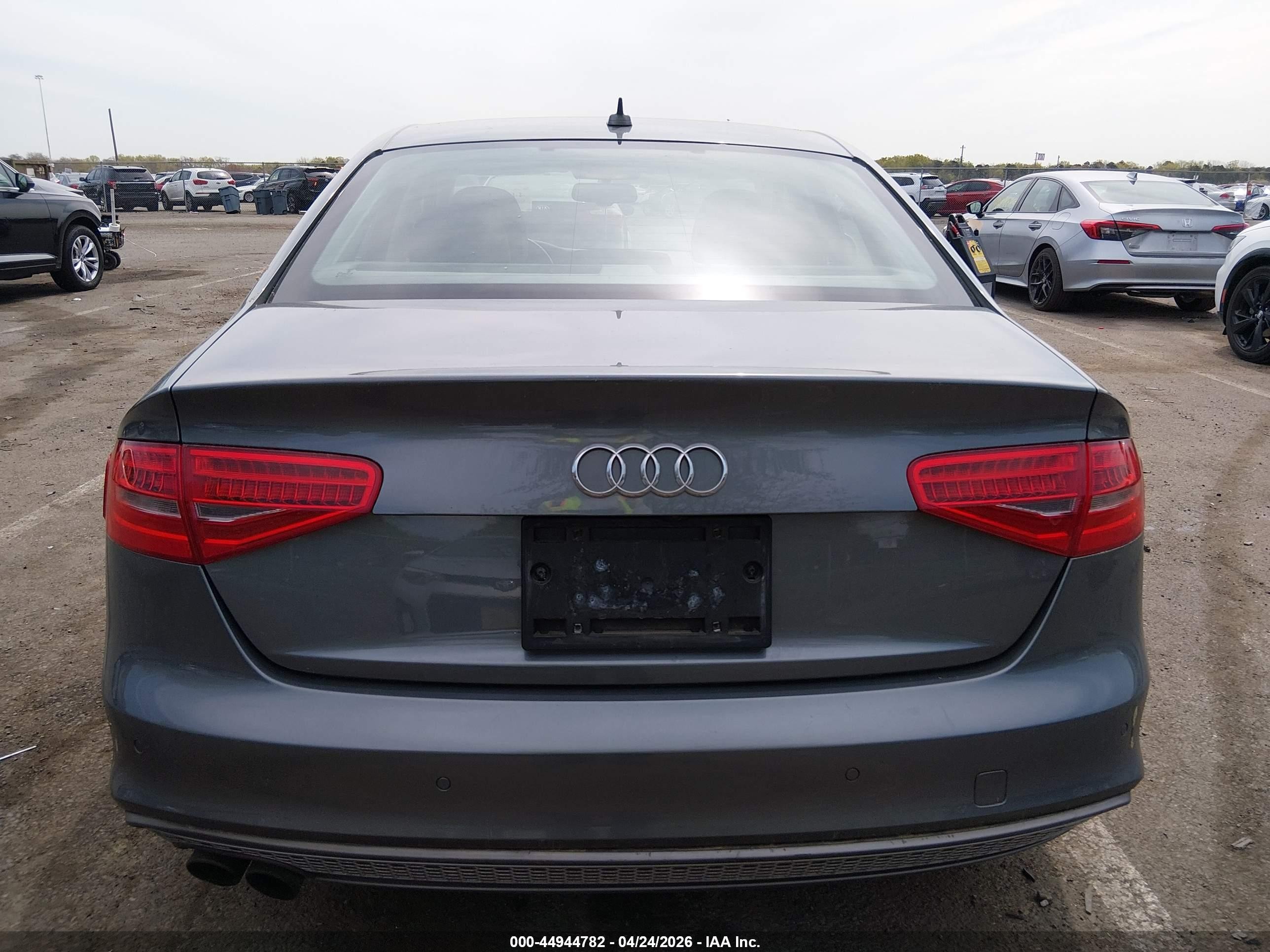 2015 Audi A4 2.0t Premium Gray vin: WAUFFAFL3FN018632