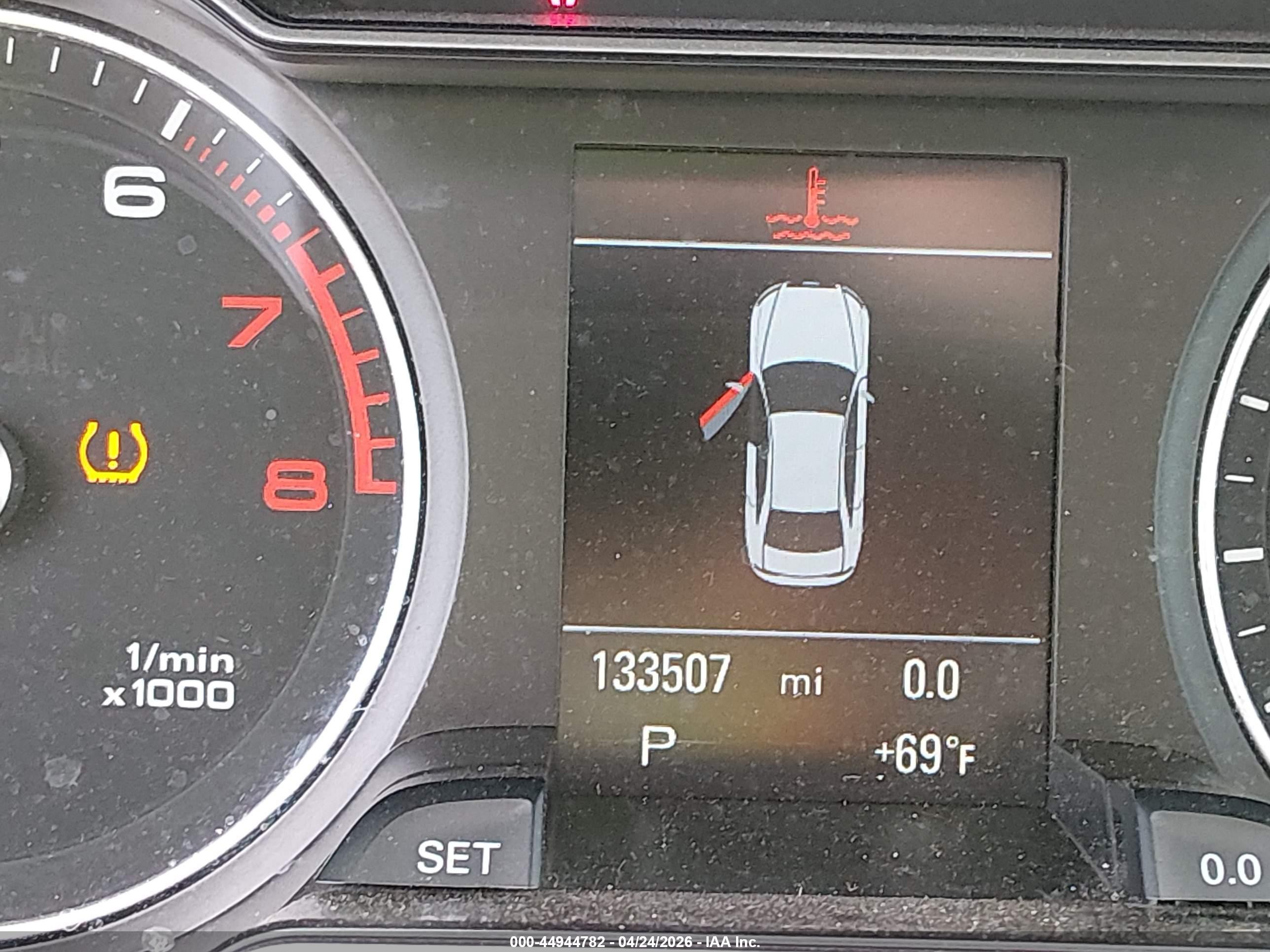 2015 Audi A4 2.0t Premium Gray vin: WAUFFAFL3FN018632