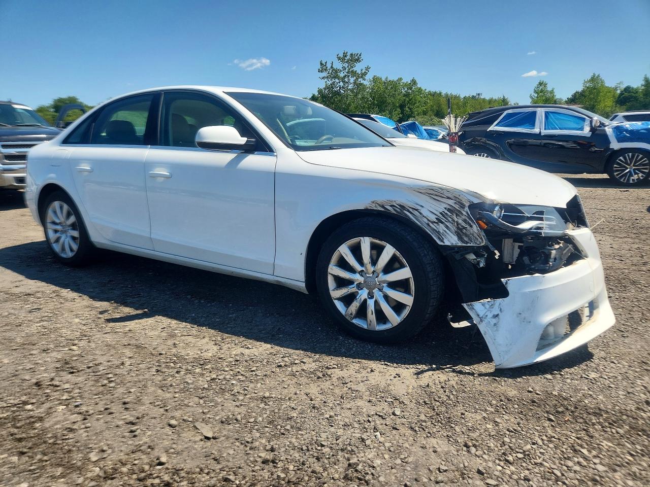 2011 Audi A4 Premium Plus White vin: WAUFFAFL4BA055867