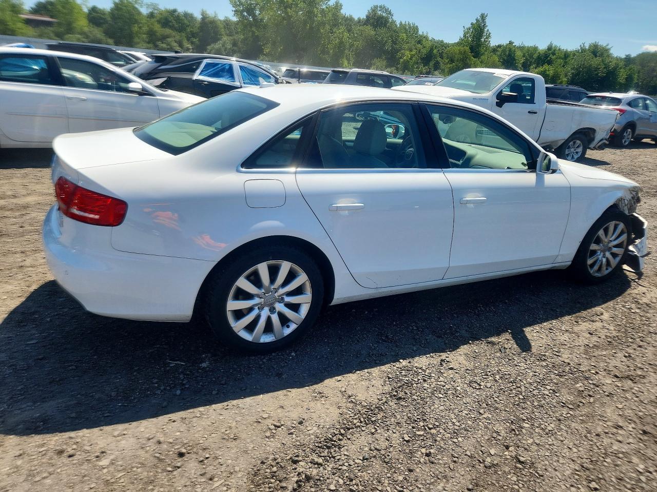 2011 Audi A4 Premium Plus White vin: WAUFFAFL4BA055867