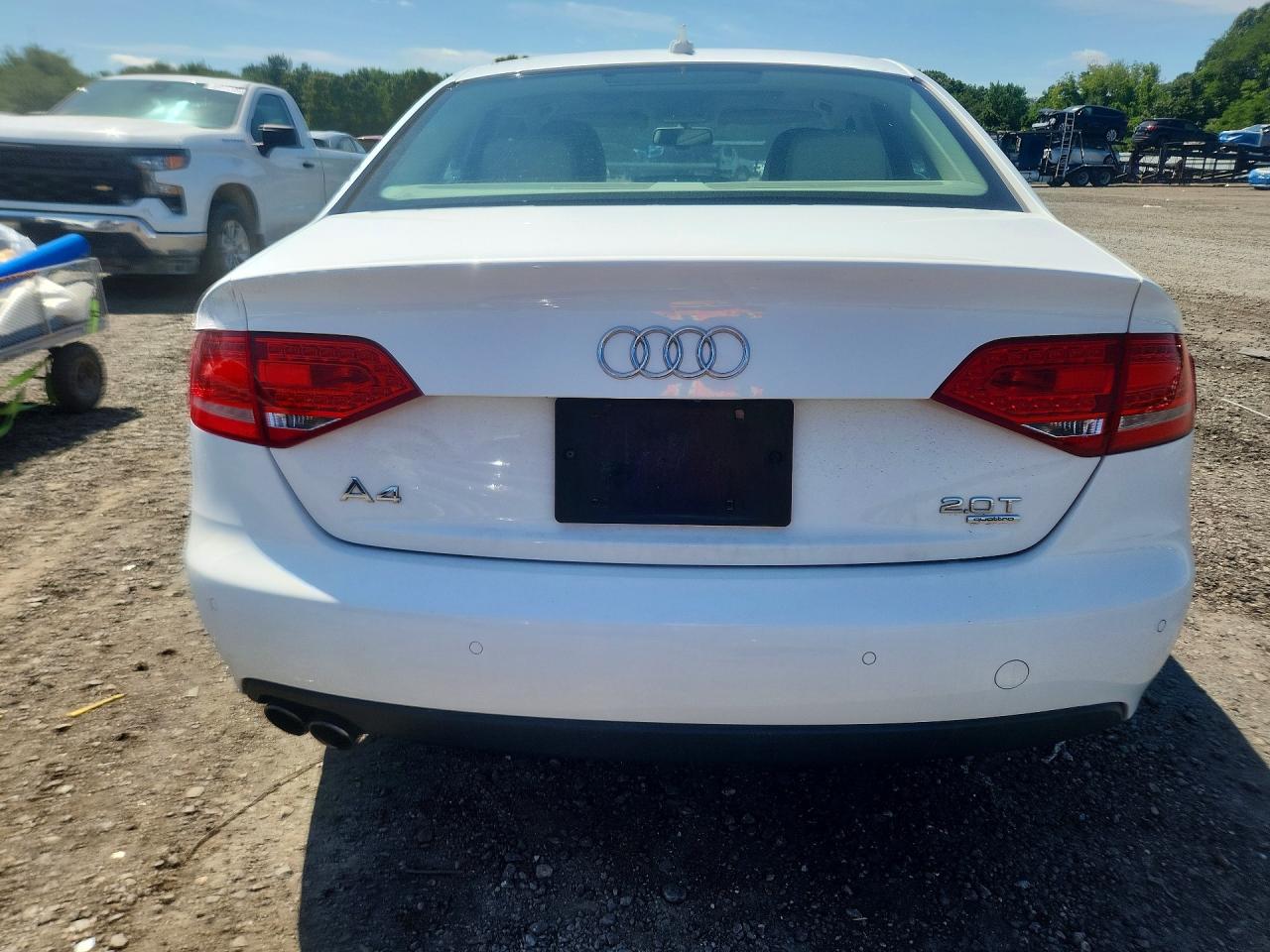 2011 Audi A4 Premium Plus White vin: WAUFFAFL4BA055867