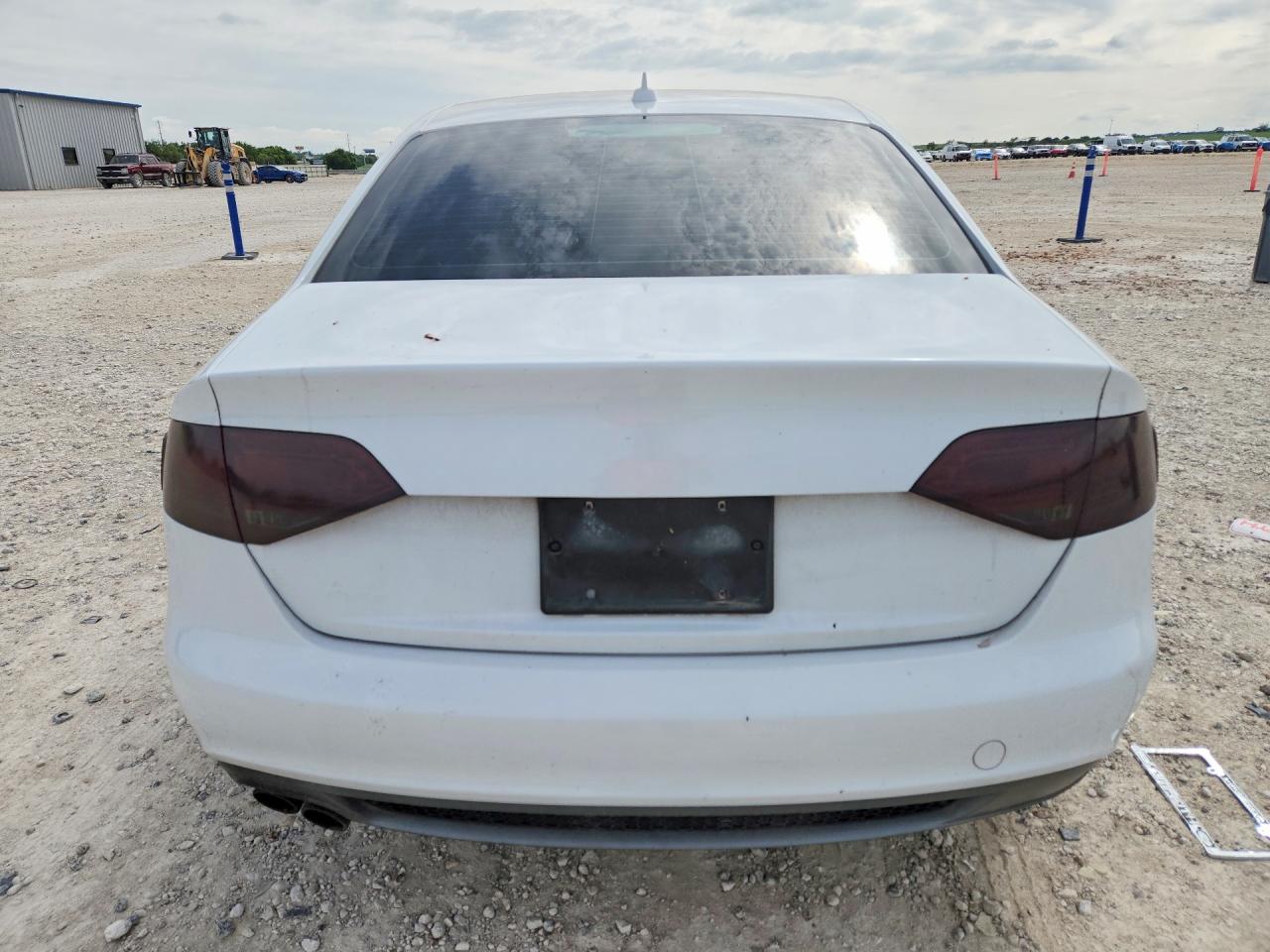 2012 Audi A4 Premium Plus White vin: WAUFFAFL5CN010768