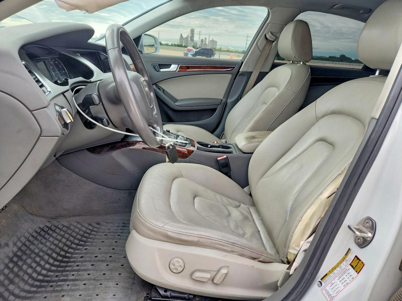 2012 Audi A4 Premium Plus White vin: WAUFFAFL5CN010768