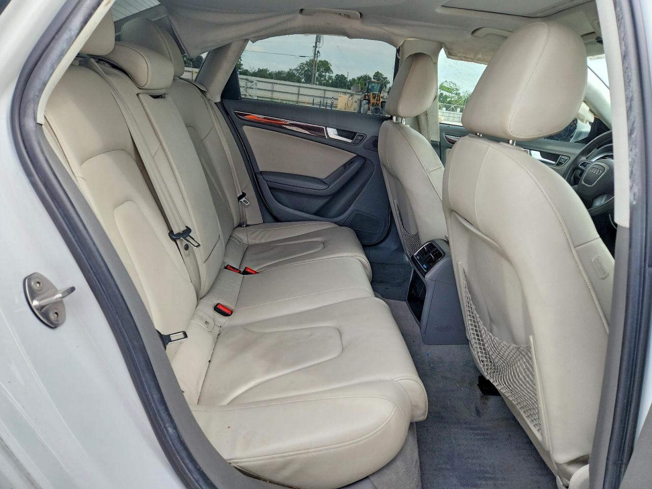 2012 Audi A4 Premium Plus White vin: WAUFFAFL5CN010768