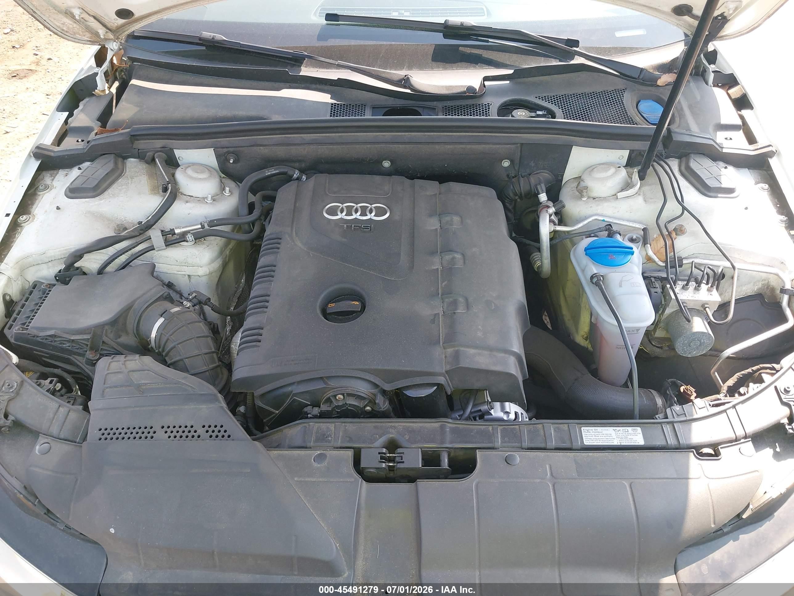 2013 Audi A4 2.0t Premium Белый vin: WAUFFAFL5DN033128