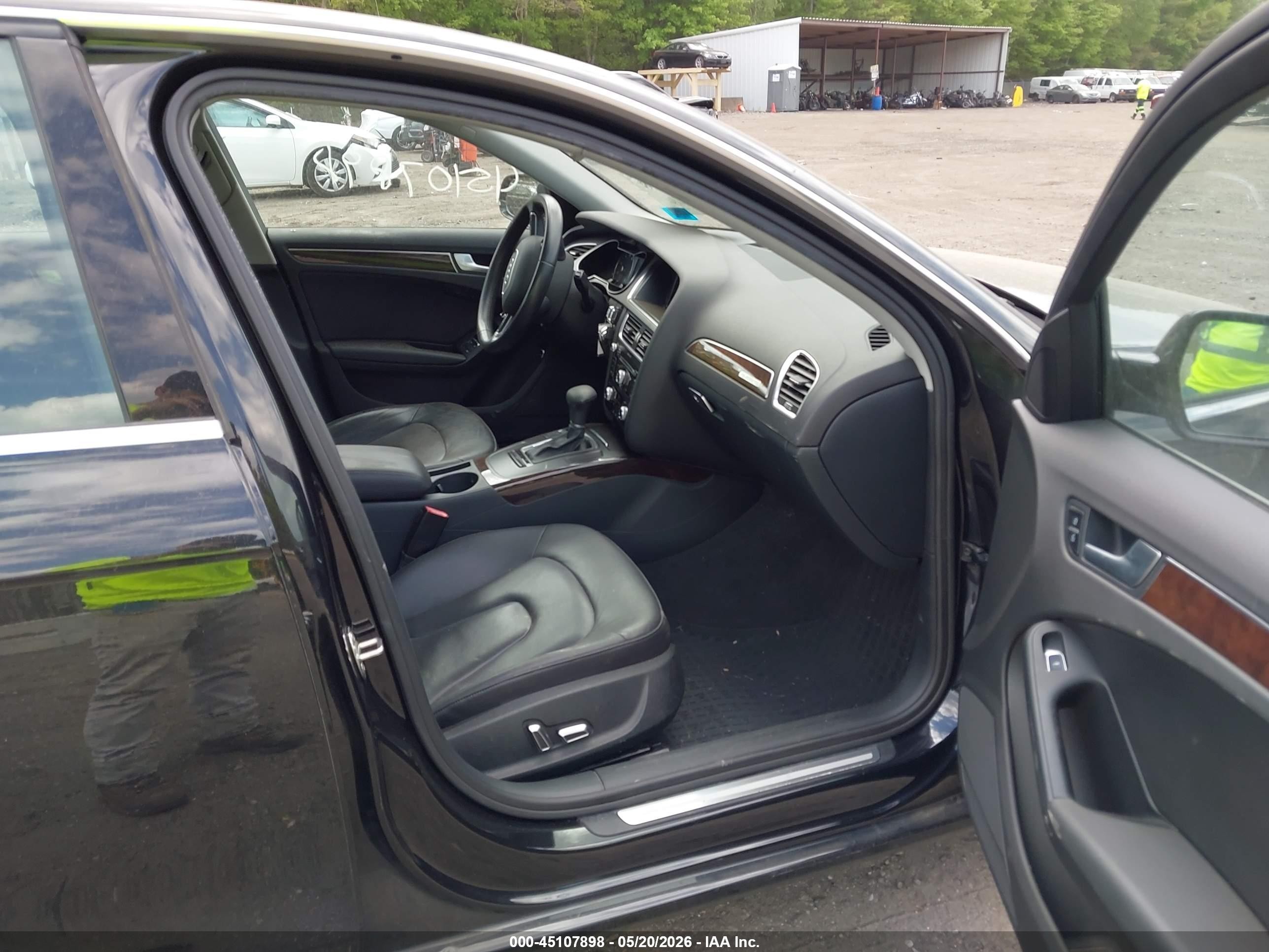 2013 Audi A4 2.0t Premium Black vin: WAUFFAFL5DN038023