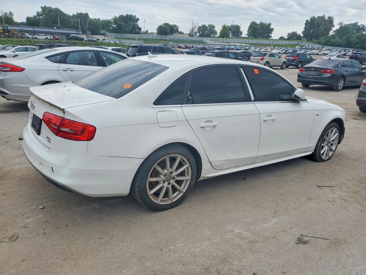 2015 Audi A4 Premium Plus White vin: WAUFFAFL5FN000505
