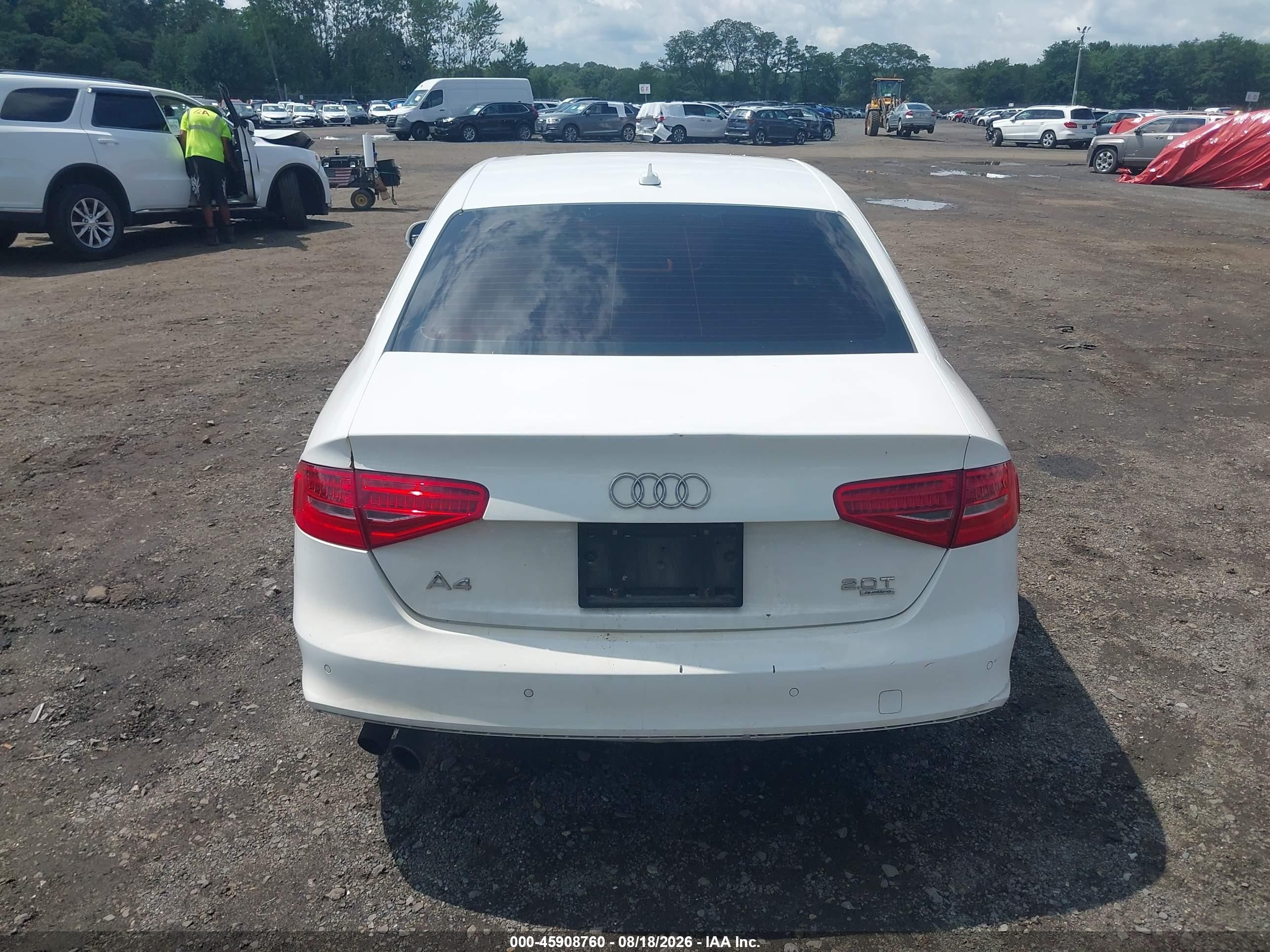 2015 Audi A4 2.0t Premium White vin: WAUFFAFL5FN002903