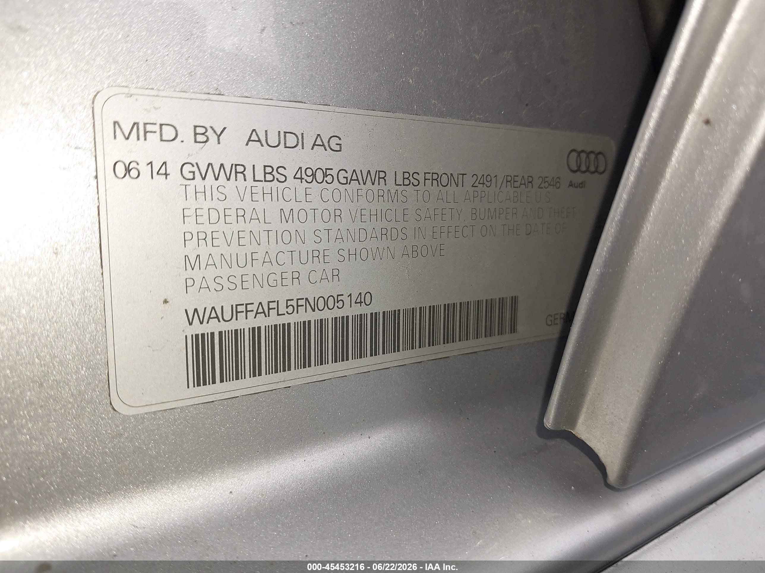 2015 Audi A4 2.0t Premium Серебряный vin: WAUFFAFL5FN005140