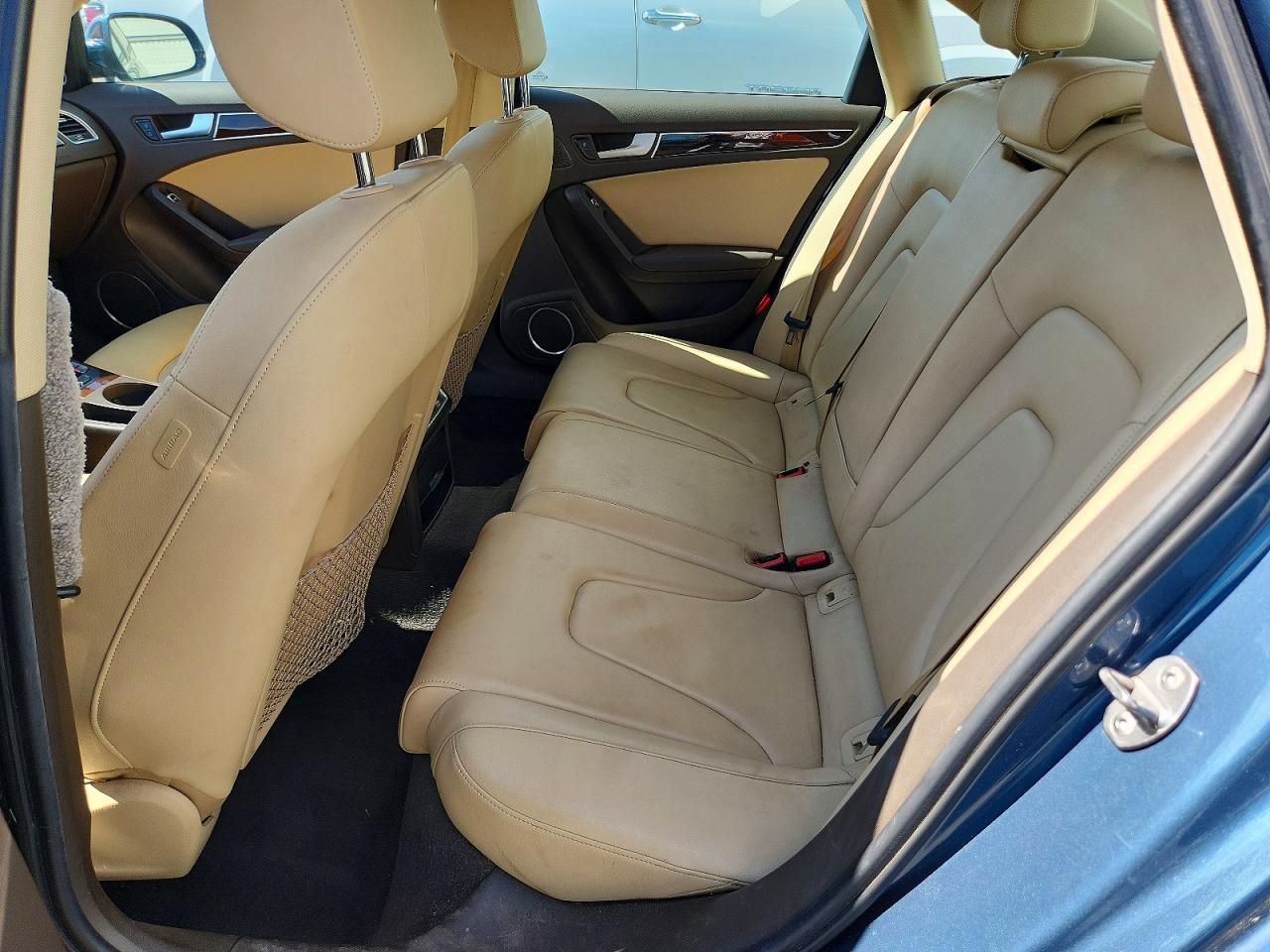 2015 Audi A4 Premium Plus Blue vin: WAUFFAFL5FN040308