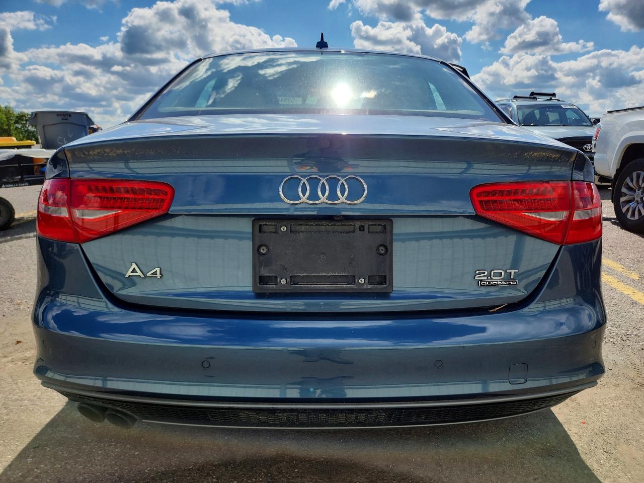 2015 Audi A4 Premium Plus Blue vin: WAUFFAFL5FN040308