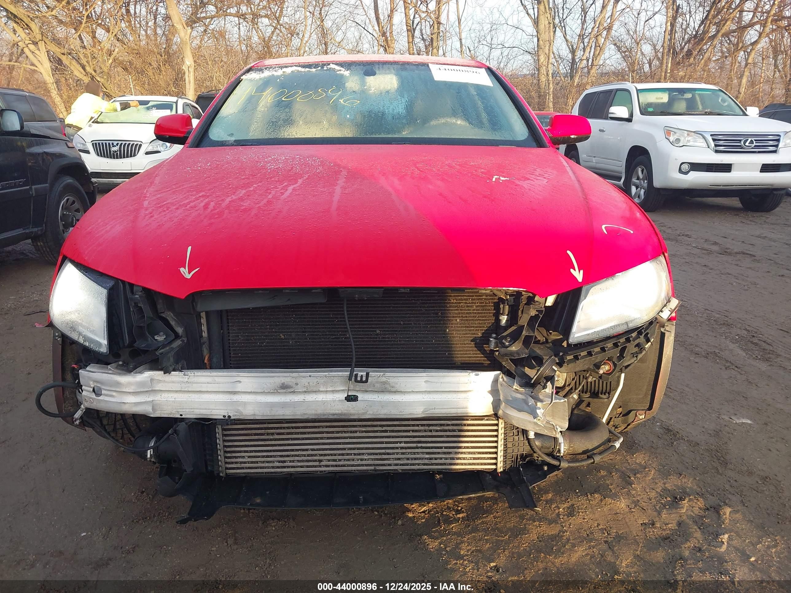 2011 Audi A4 2.0t Premium Red vin: WAUFFAFL6BN033054