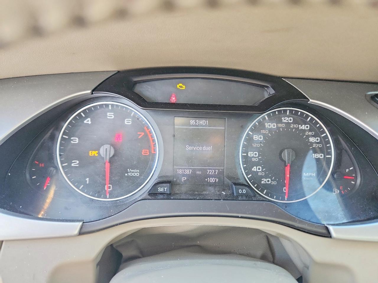 2012 Audi A4 Premium Plus Белый vin: WAUFFAFL6CN013436