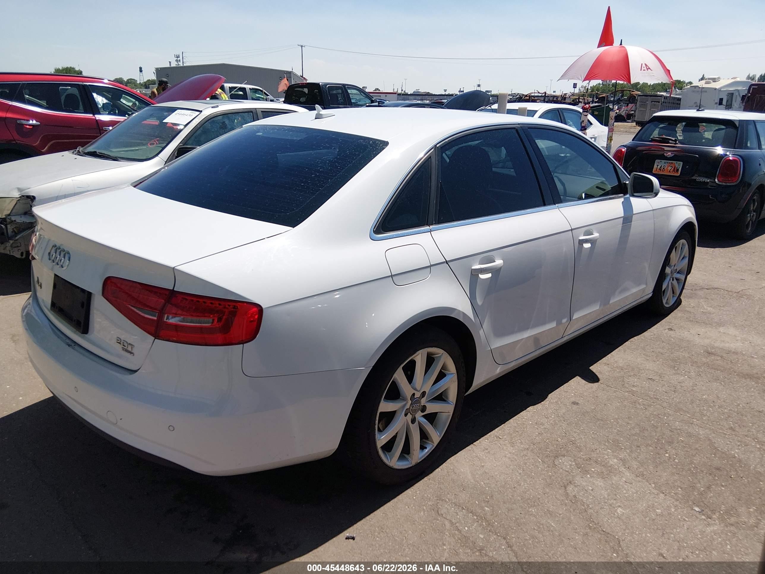 2013 Audi A4 2.0t Premium White vin: WAUFFAFL6DN009047