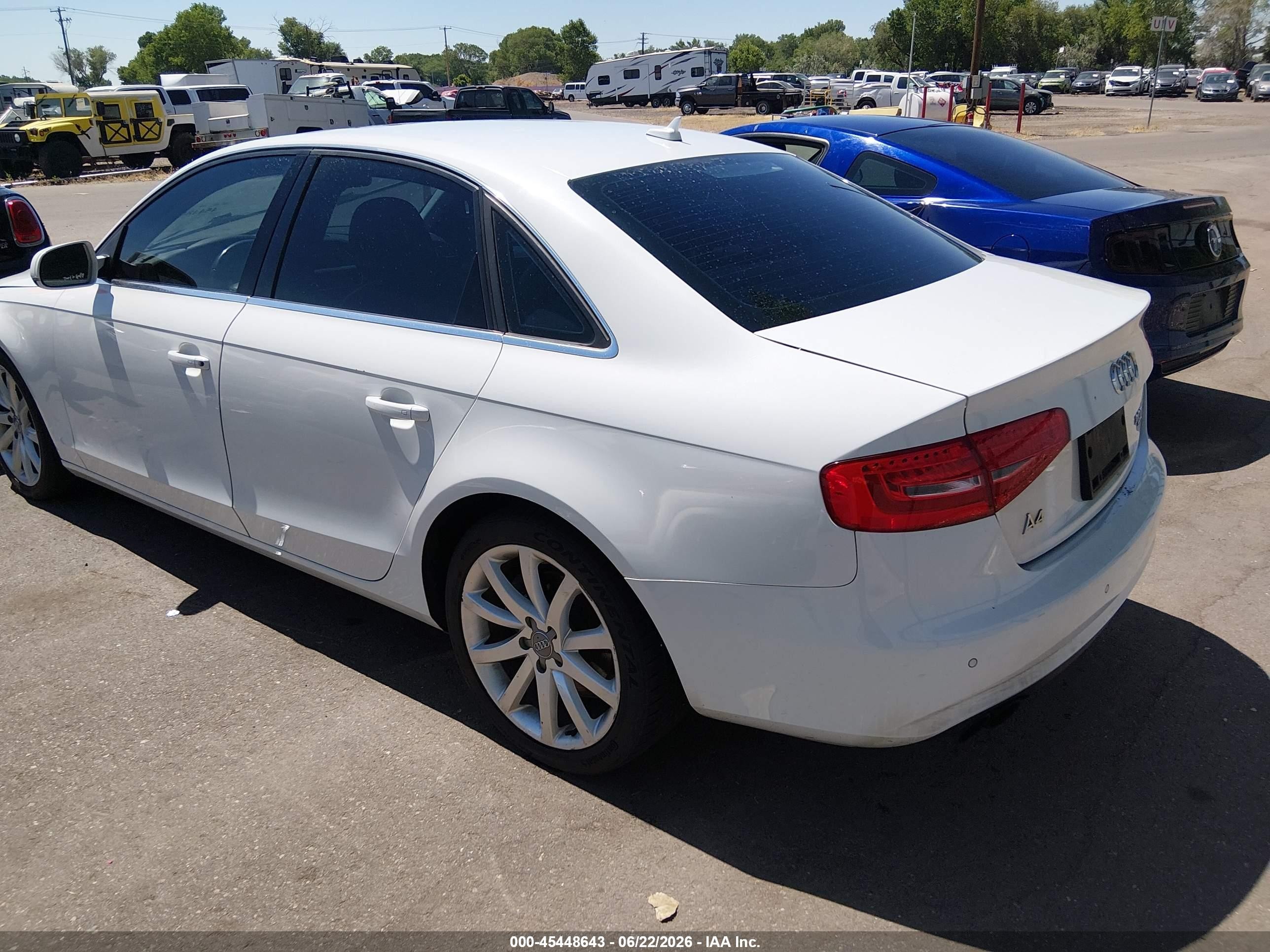 2013 Audi A4 2.0t Premium White vin: WAUFFAFL6DN009047
