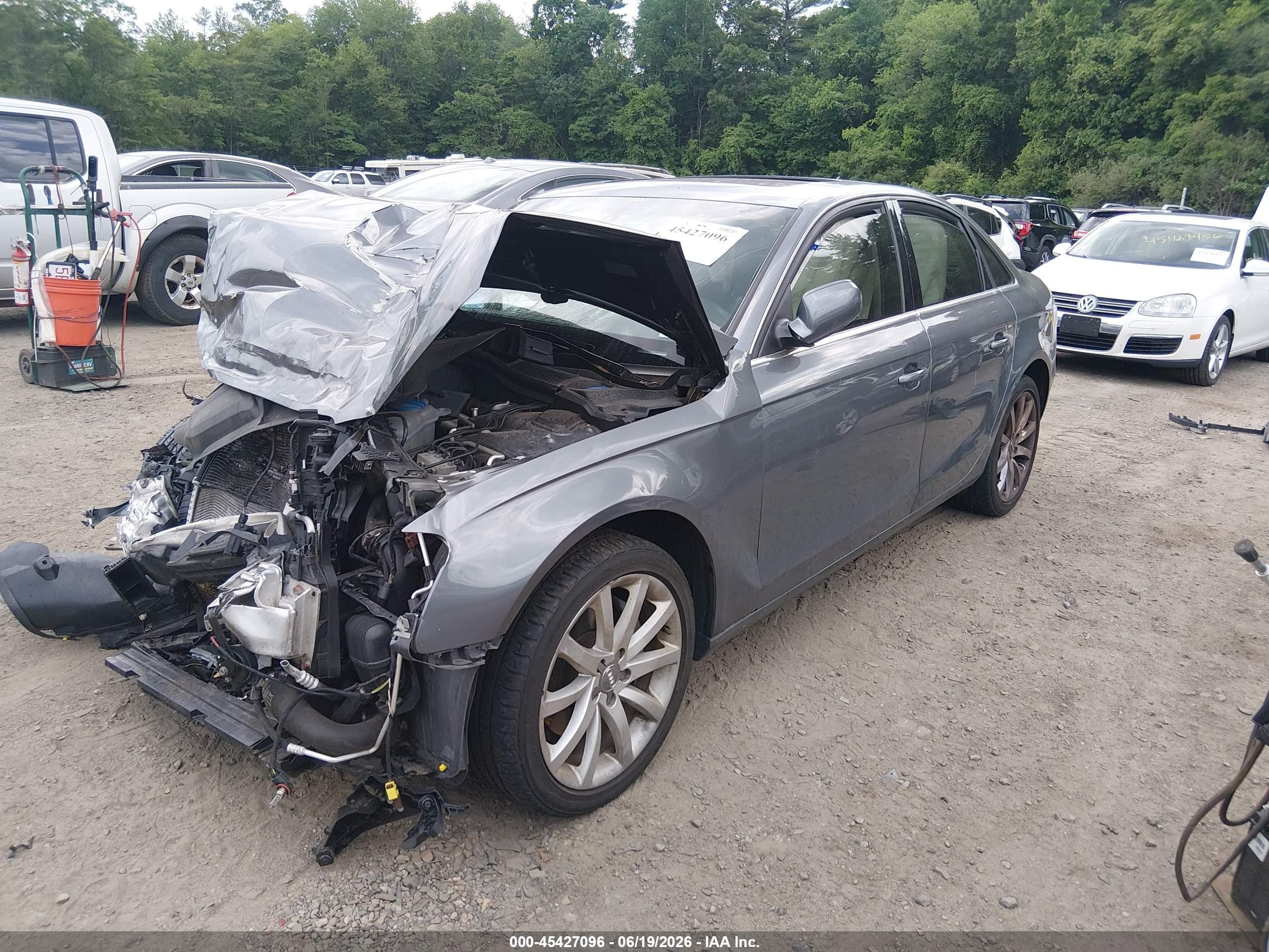 2013 Audi A4 2.0t Premium Blue vin: WAUFFAFL6DN022283
