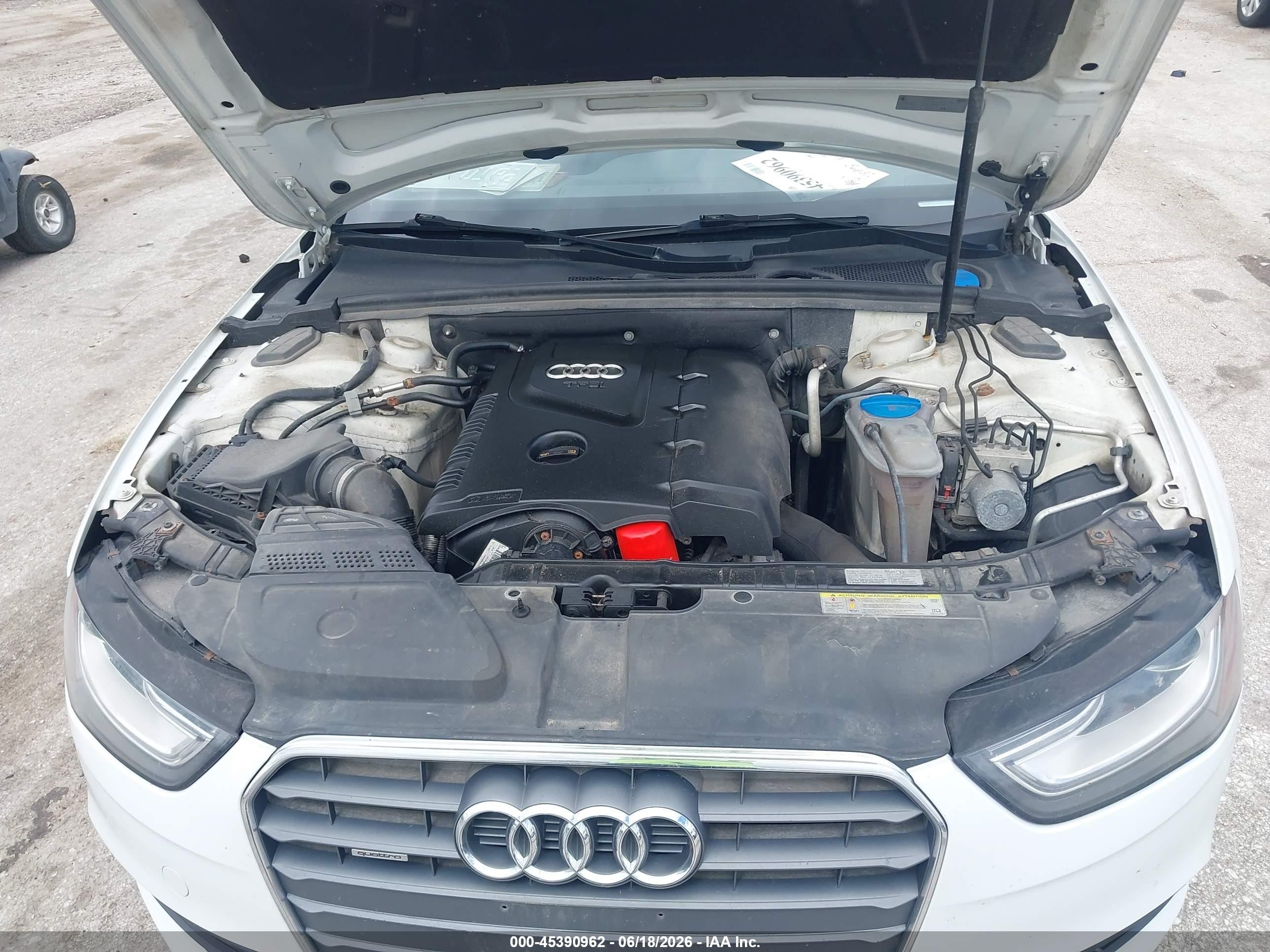 2013 Audi A4 2.0t Premium Белый vin: WAUFFAFL6DN047491