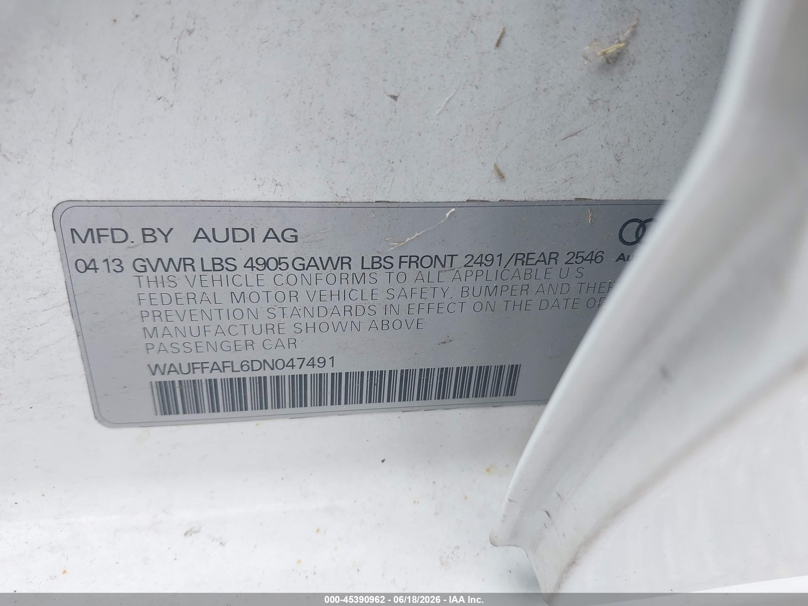 2013 Audi A4 2.0t Premium Белый vin: WAUFFAFL6DN047491