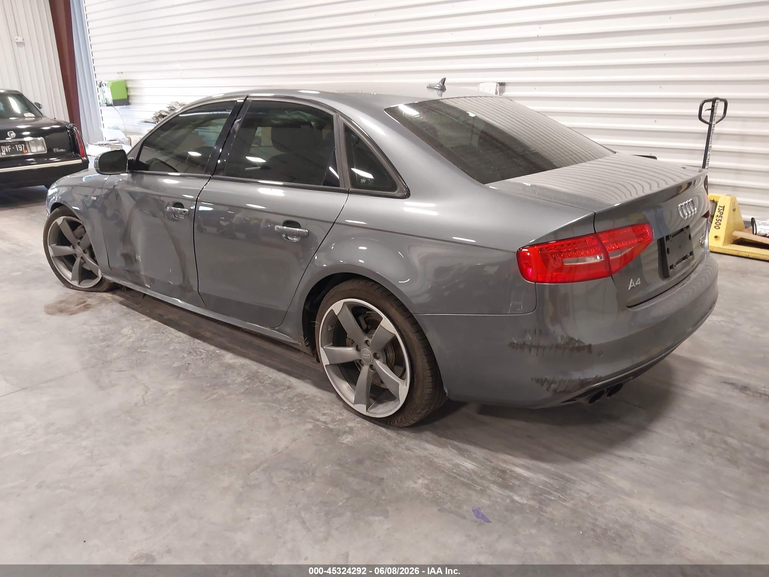 2014 Audi A4 2.0t Premium Серебряный vin: WAUFFAFL6EN037920