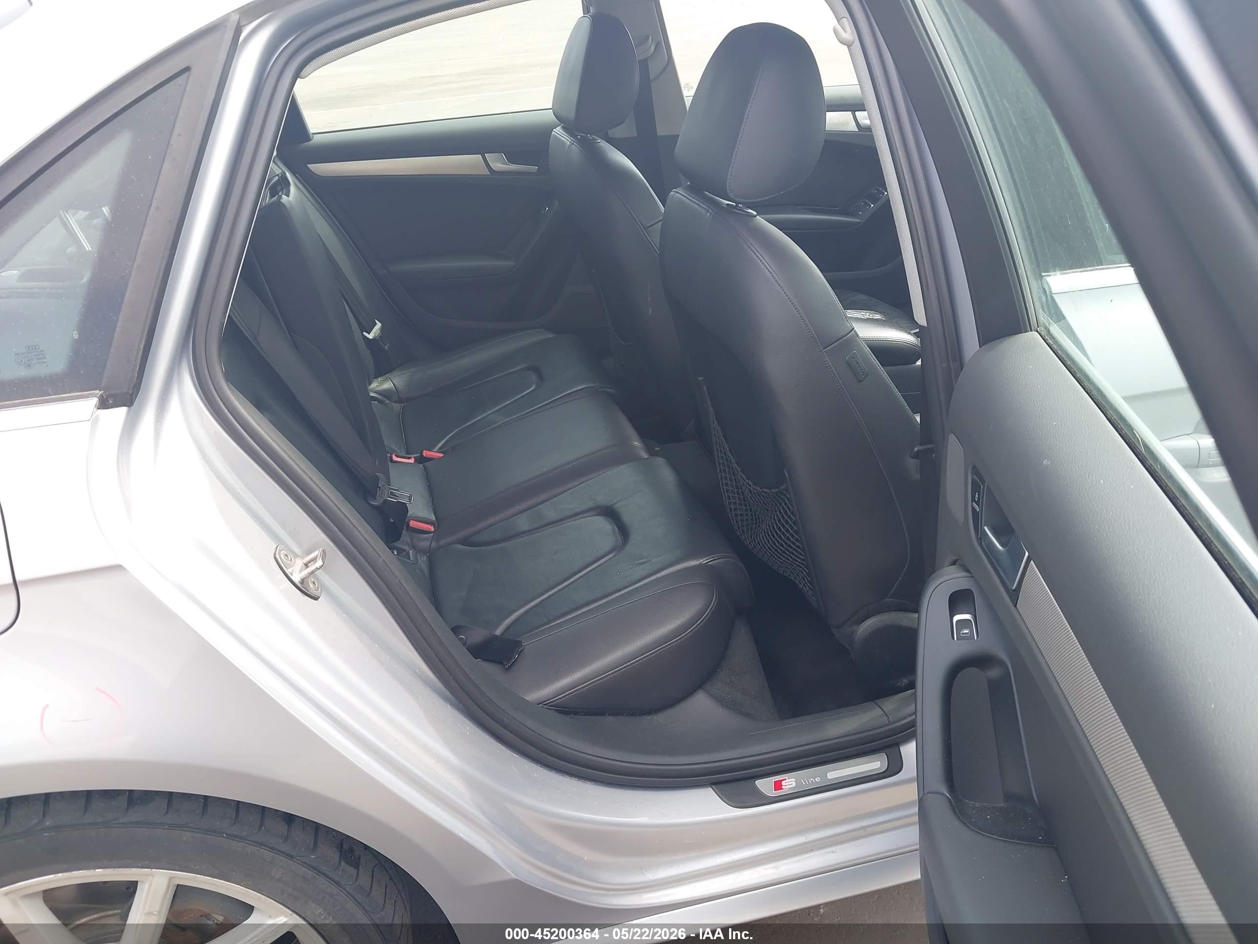 2015 Audi A4 2.0t Premium Серебряный vin: WAUFFAFL6FN002201