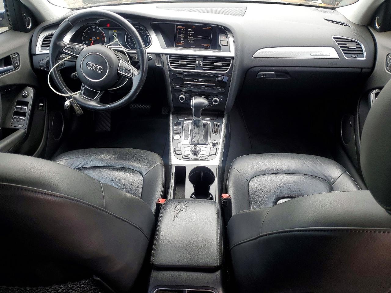 2015 Audi A4 Premium Plus Черный vin: WAUFFAFL6FN045596