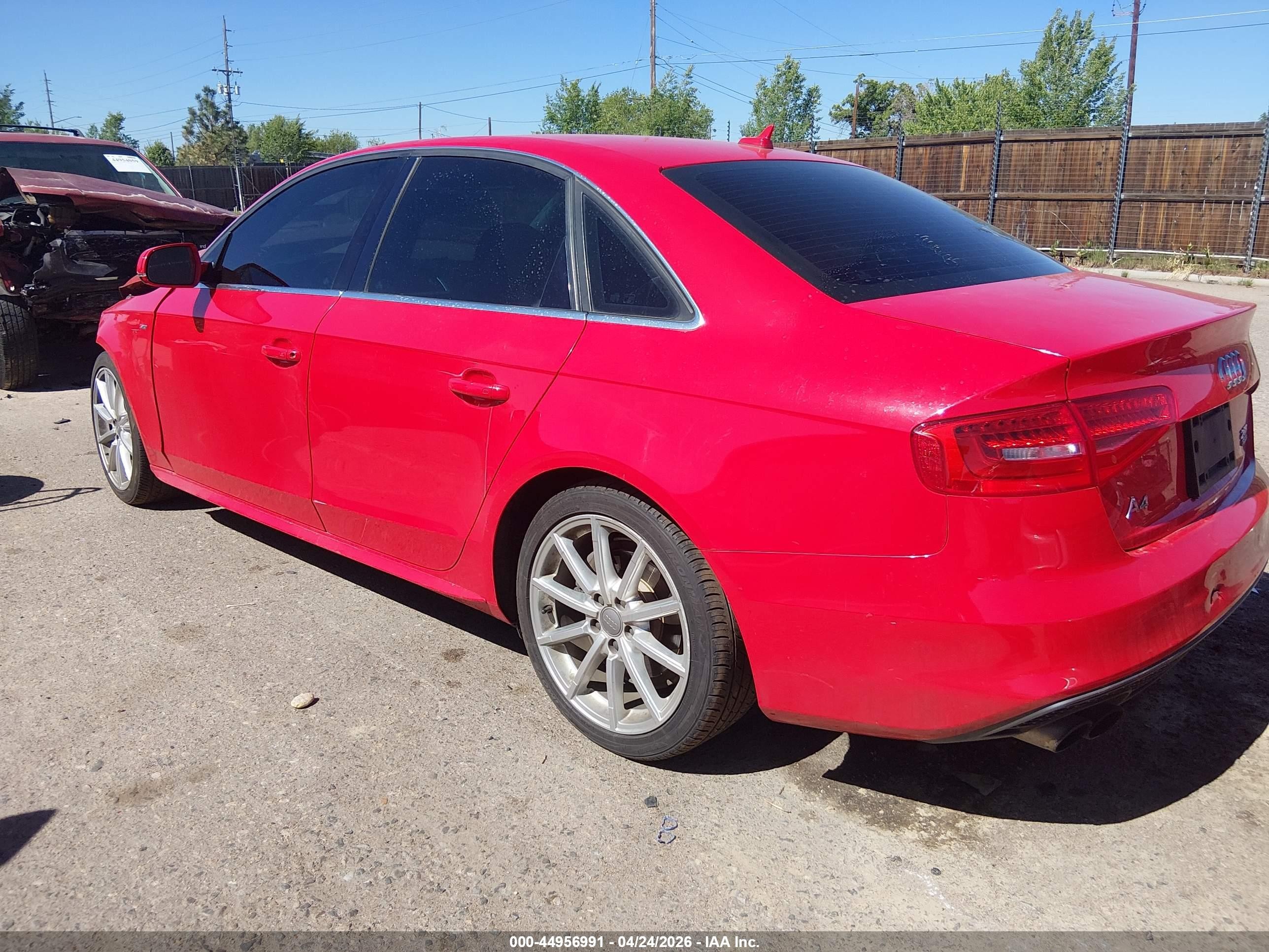2015 Audi A4 2.0t Premium Красный vin: WAUFFAFL6FN046084