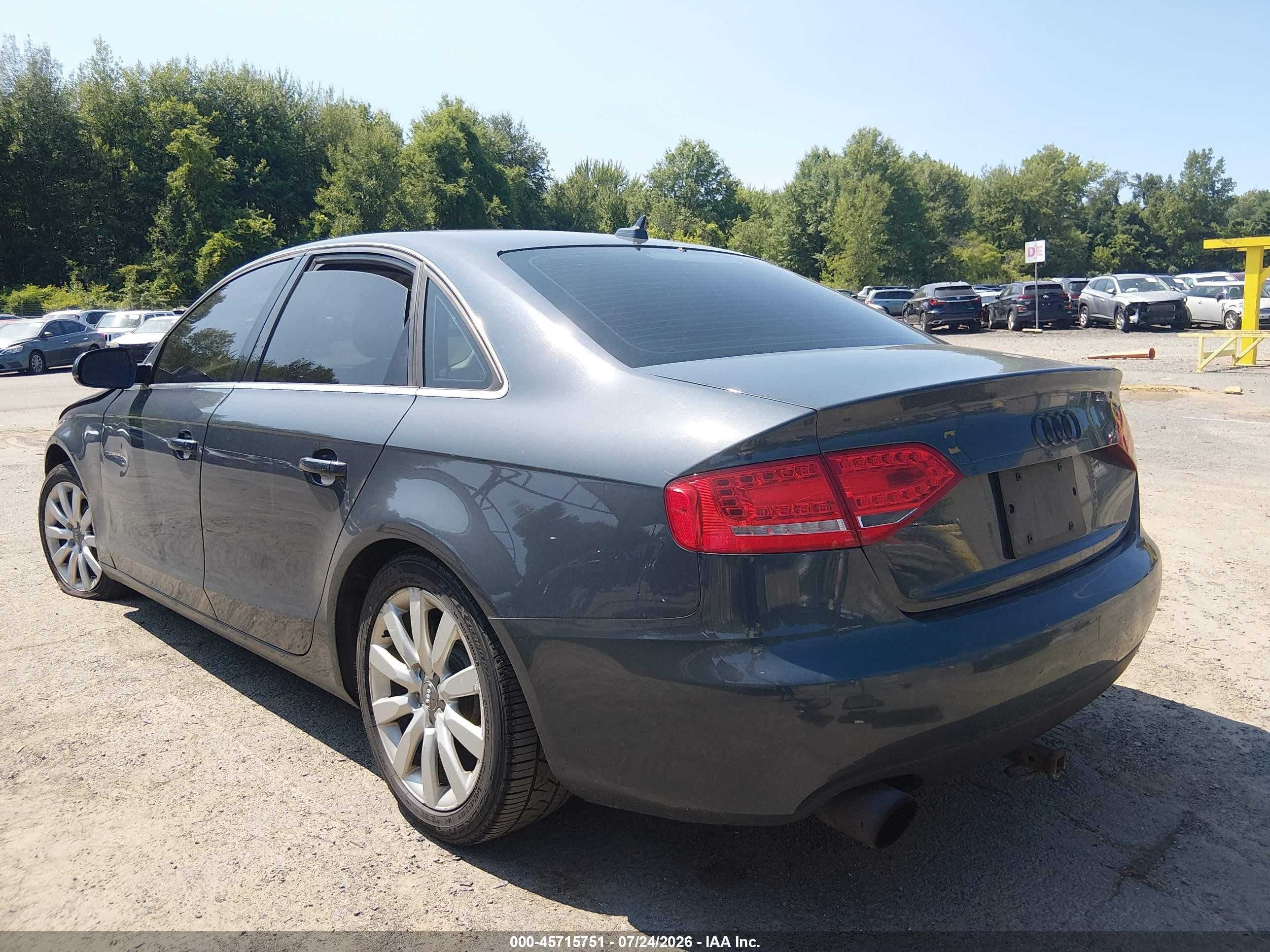 2011 Audi A4 2.0t Premium Серый vin: WAUFFAFL7BN012486