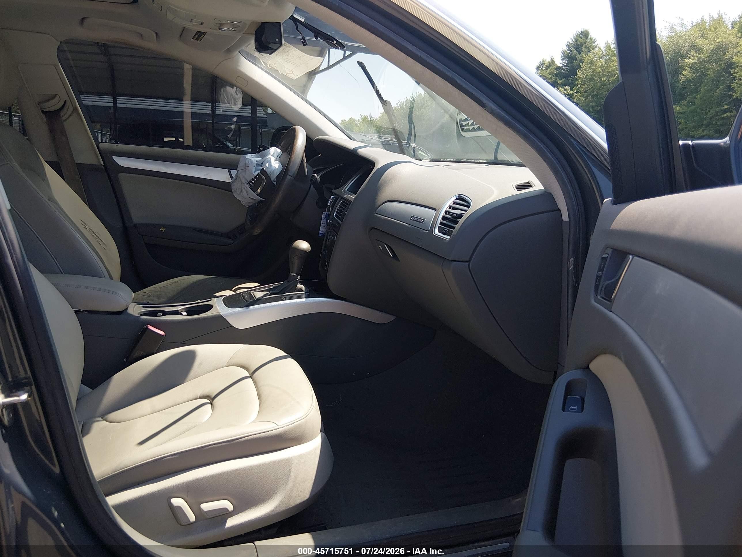 2011 Audi A4 2.0t Premium Серый vin: WAUFFAFL7BN012486