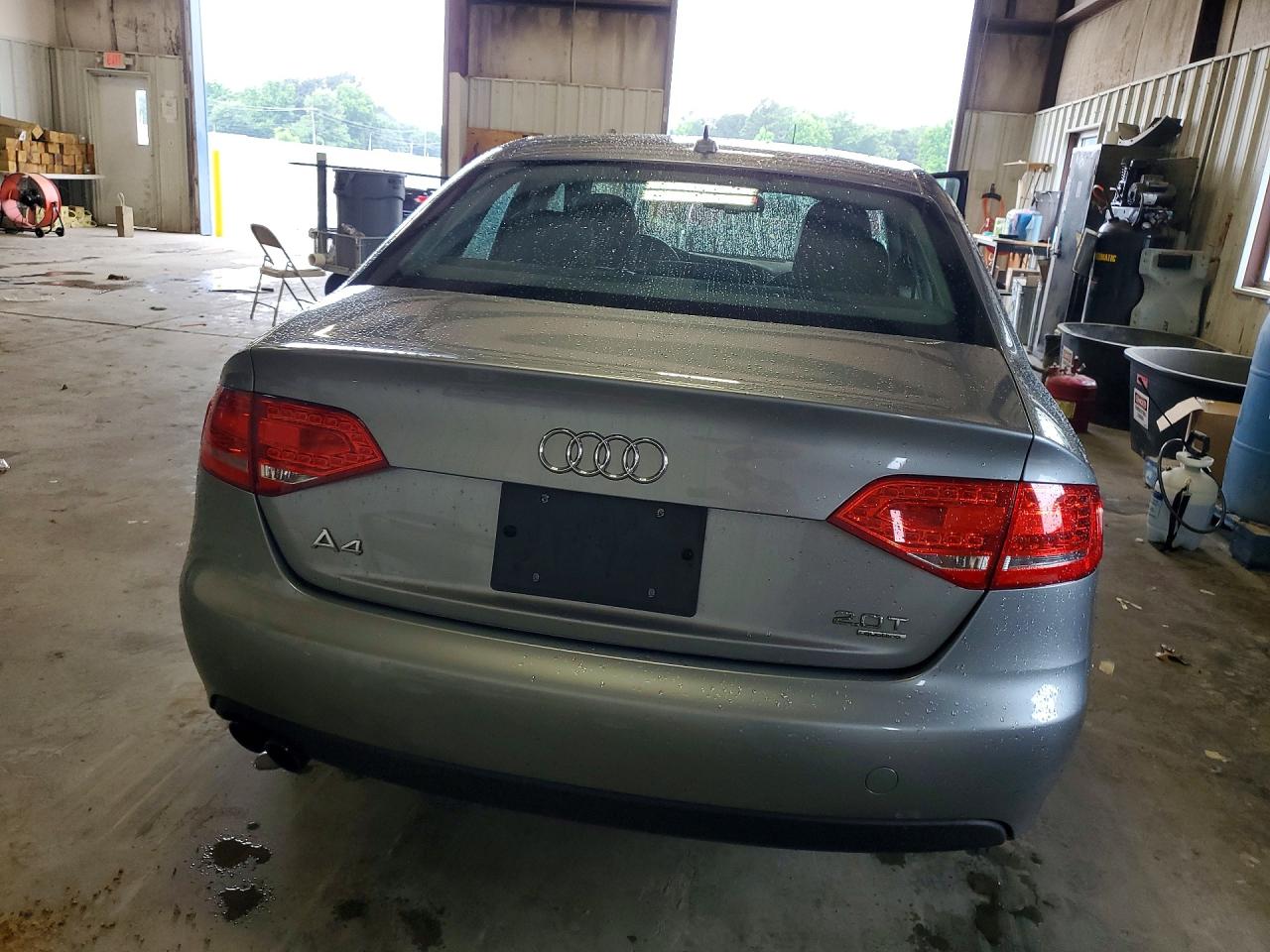 2011 Audi A4 Premium Plus Серебряный vin: WAUFFAFL7BN024038